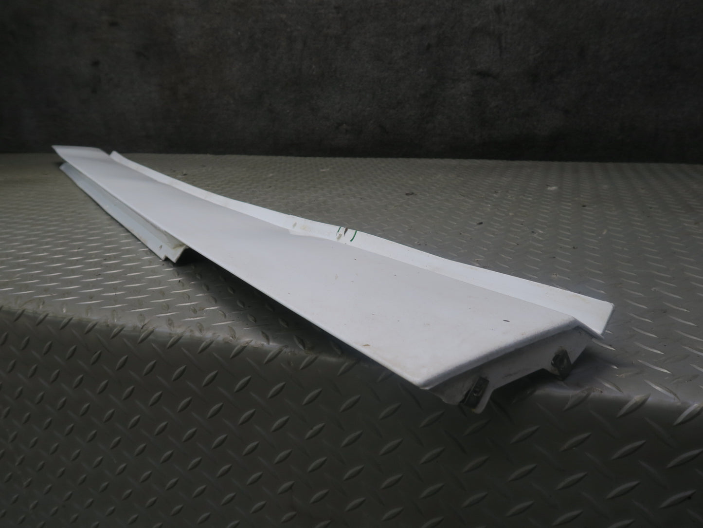 84-96 Chevrolet Corvette C4 Left & Right Side Skirt Rocker Panel Molding Set OEM