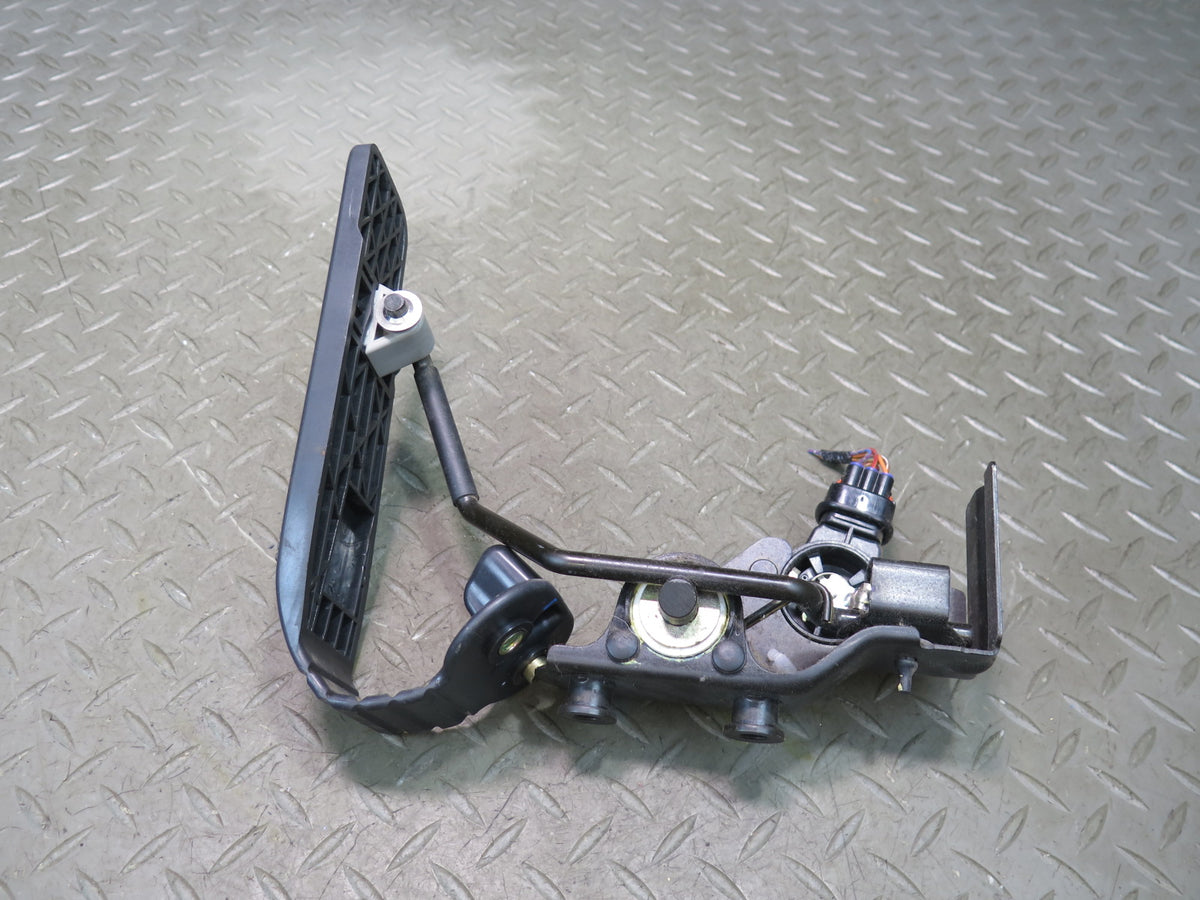 02-06 Lexus UCF30L LS430 Gas Acceleration Peadal w Sensor 78010-50011 OEM