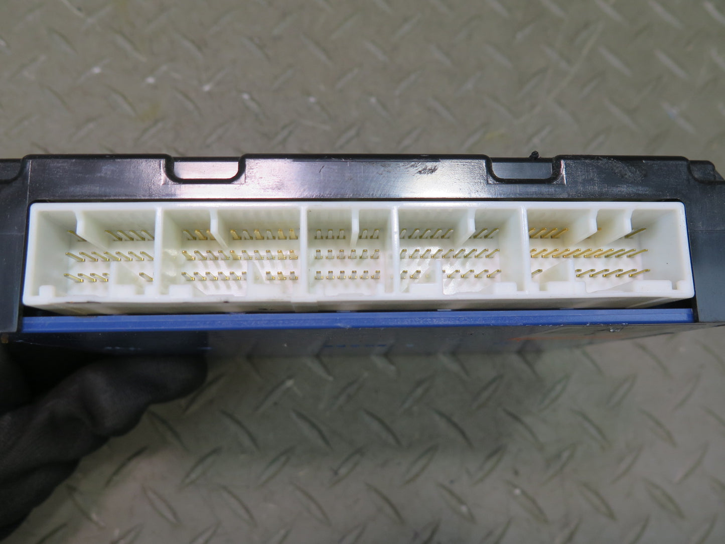 01-03 Lexus UCF30L LS430 Air Condition Amplifier Control Module 88650-50401 OEM