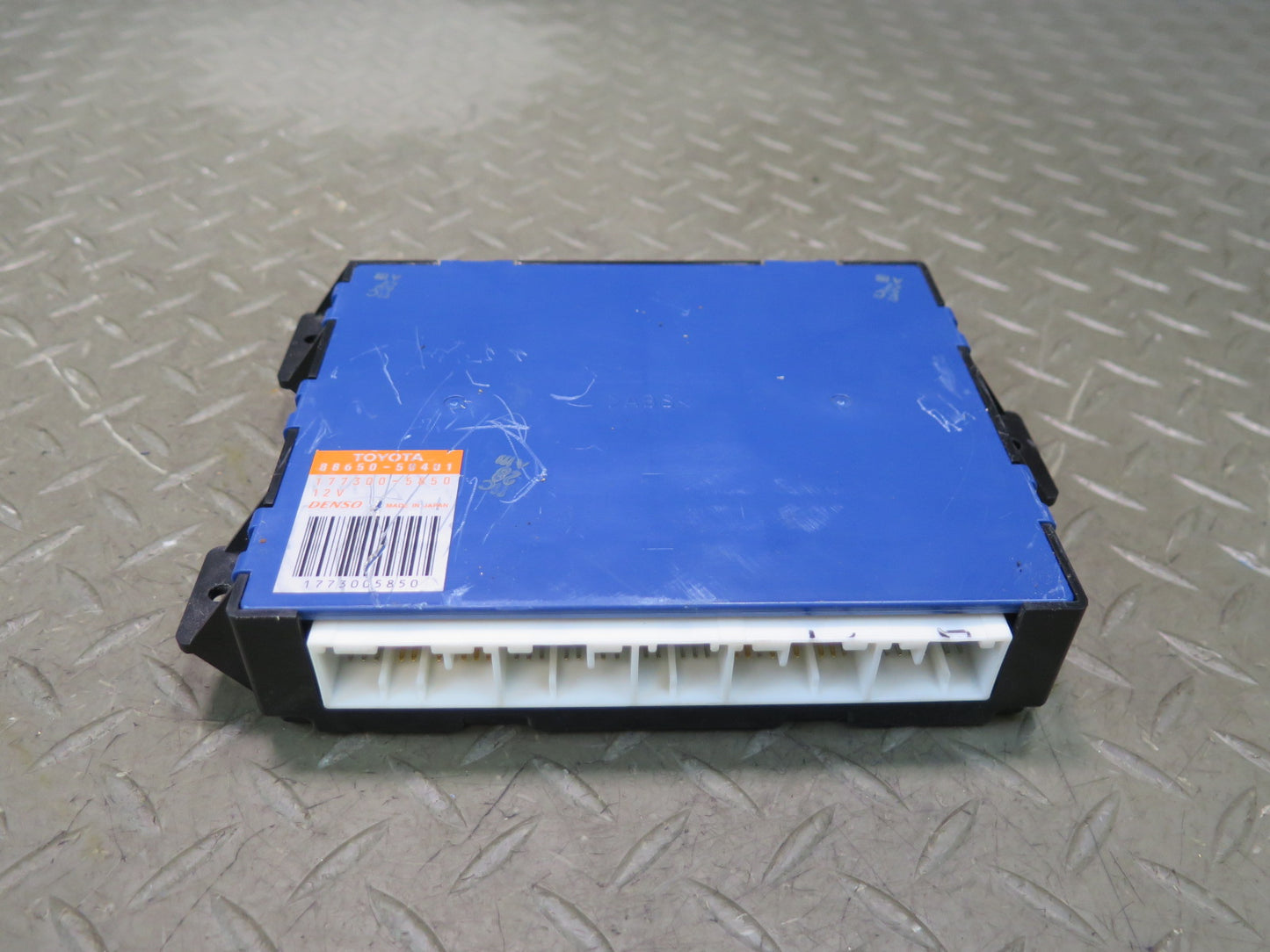 01-03 Lexus UCF30L LS430 Air Condition Amplifier Control Module 88650-50401 OEM