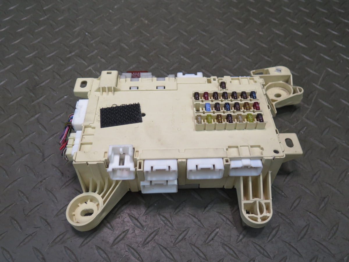 01-03 Lexus UCF30L LS430 Dash Right Fuse Relay Box Module 82730-50101 OEM