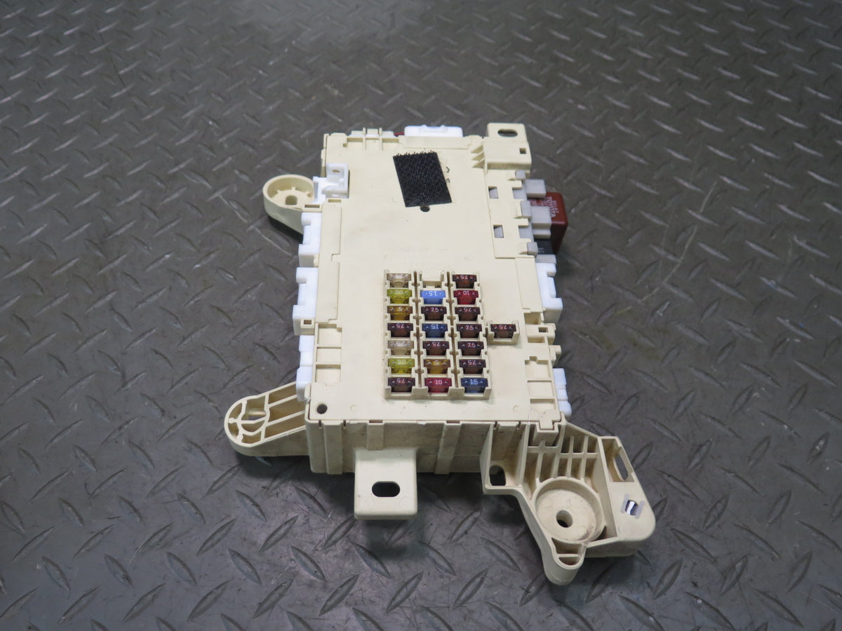 01-03 Lexus UCF30L LS430 Dash Right Fuse Relay Box Module 82730-50101 OEM