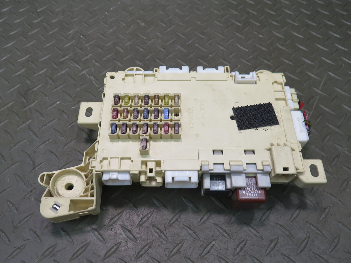 01-03 Lexus UCF30L LS430 Dash Right Fuse Relay Box Module 82730-50101 OEM