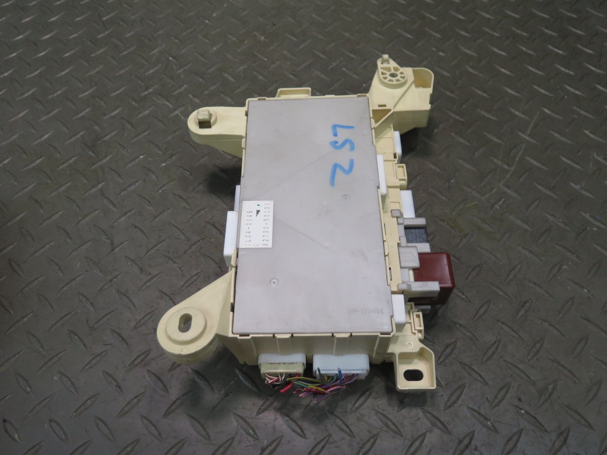 01-03 Lexus UCF30L LS430 Dash Right Fuse Relay Box Module 82730-50101 OEM