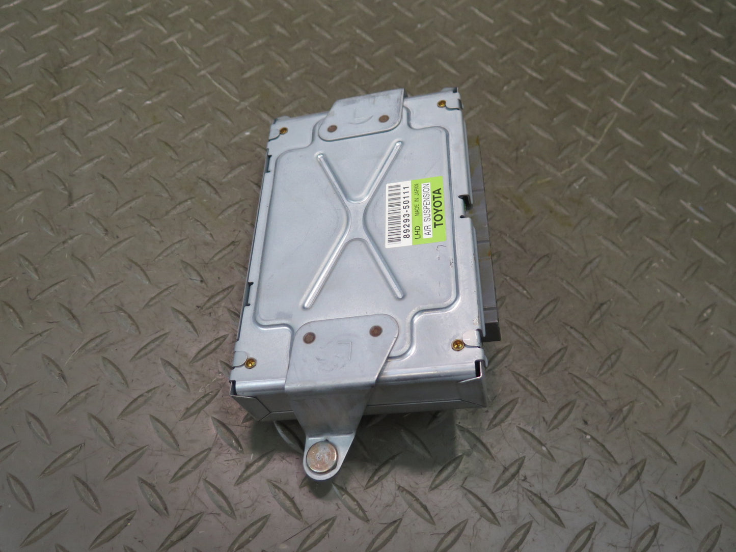 01-03 Lexus UCF30L LS430 Air Suspension Control Module 89293-50111 OEM