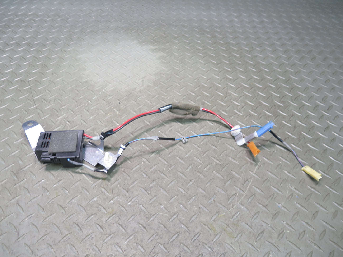 01-06 Lexus UCF30L LS430 Rear Windshield Defrost Defogger Control Module OEM