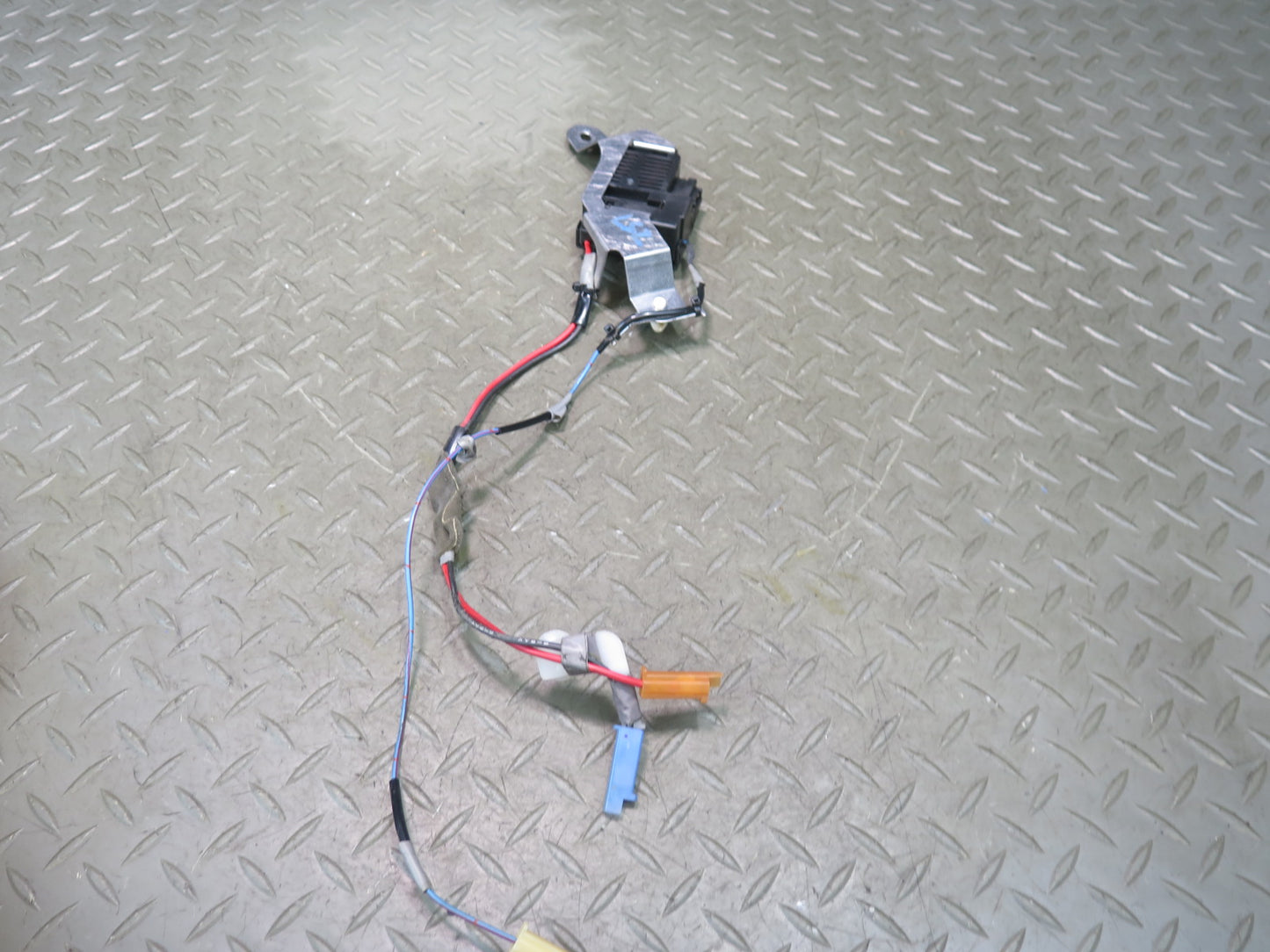01-06 Lexus UCF30L LS430 Rear Windshield Defrost Defogger Control Module OEM