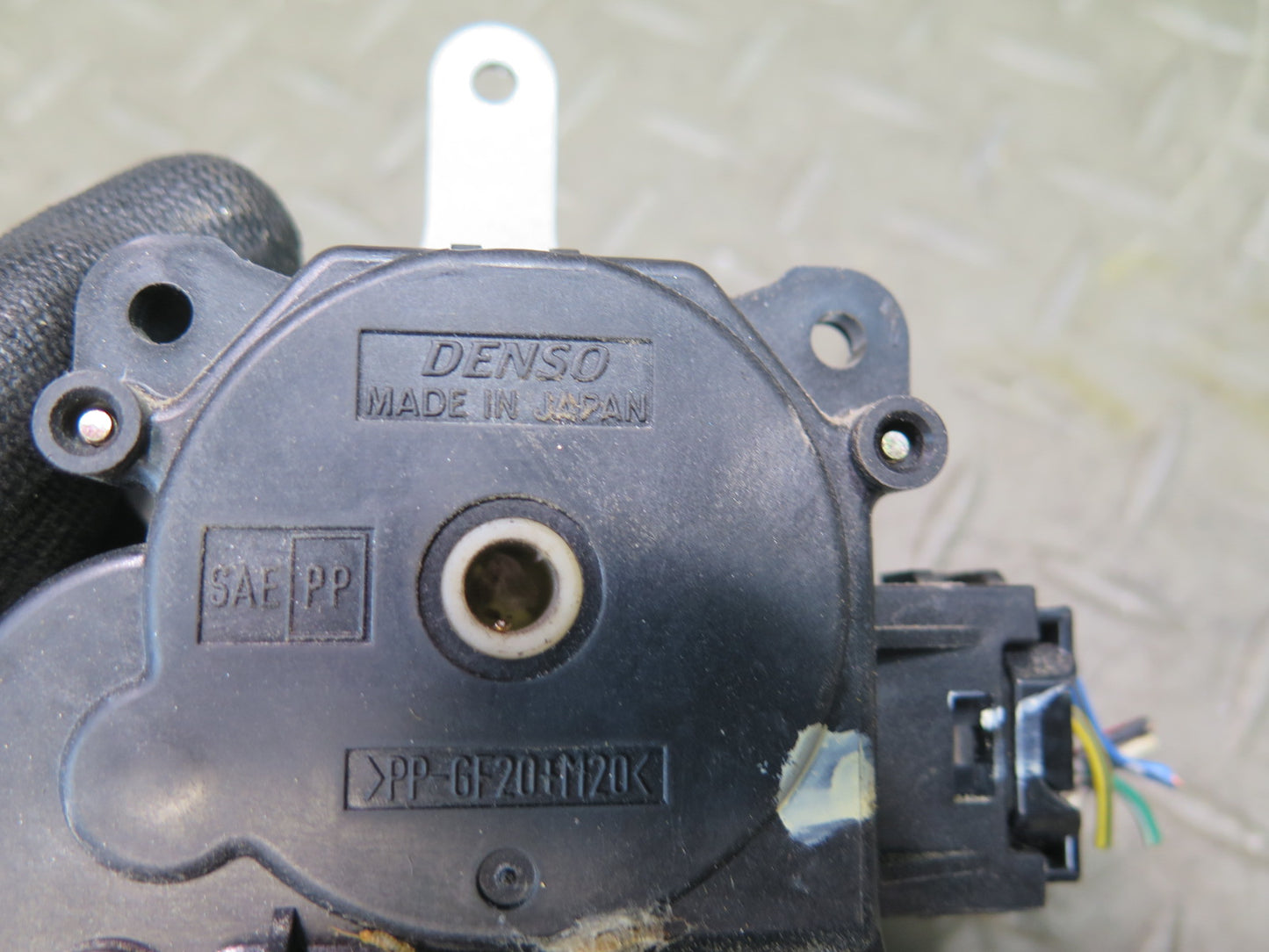 01-03 Lexus UCF30L LS430 Rear A/C Heater Flap Door Actuator Motor OEM