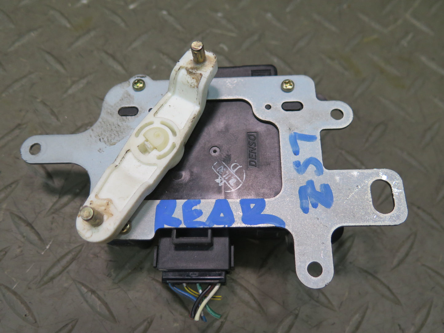 01-03 Lexus UCF30L LS430 Rear A/C Heater Flap Door Actuator Motor OEM