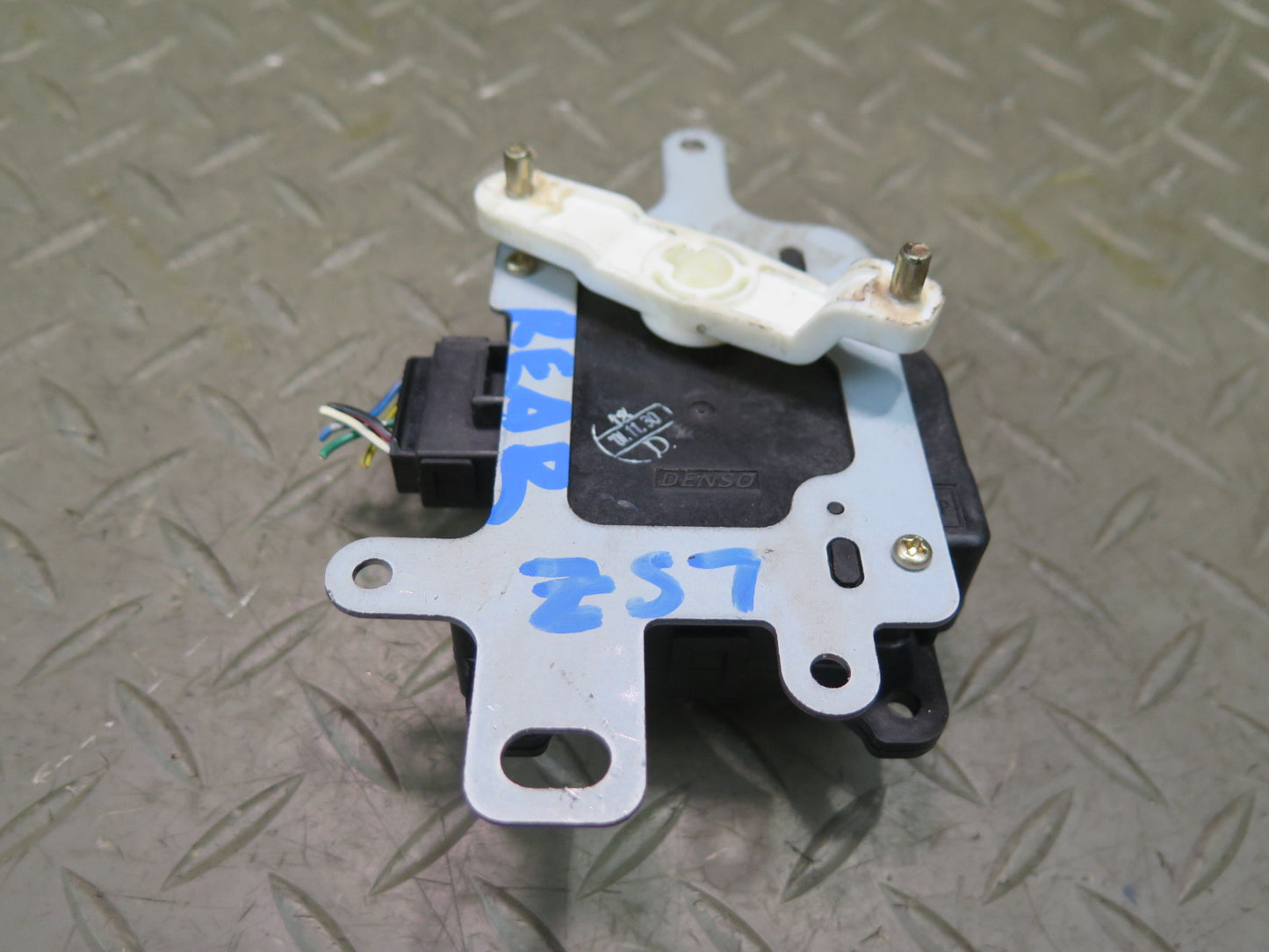 01-03 Lexus UCF30L LS430 Rear A/C Heater Flap Door Actuator Motor OEM