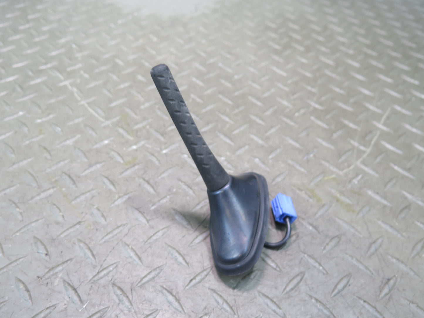 01-06 Lexus UCF30L LS430 Rear Roof Antenna OEM