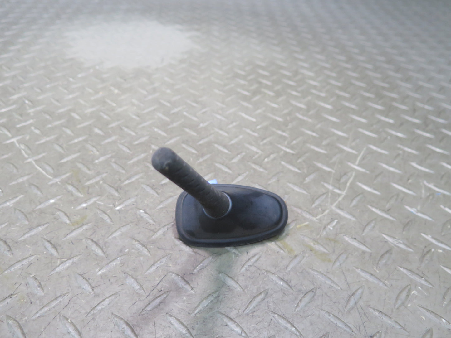 01-06 Lexus UCF30L LS430 Rear Roof Antenna OEM