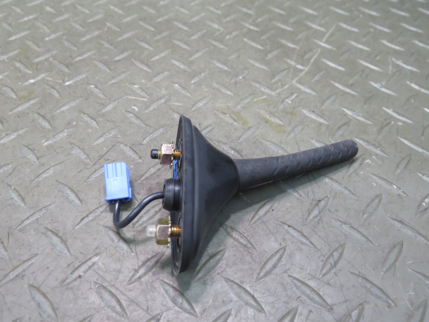 01-06 Lexus UCF30L LS430 Rear Roof Antenna OEM