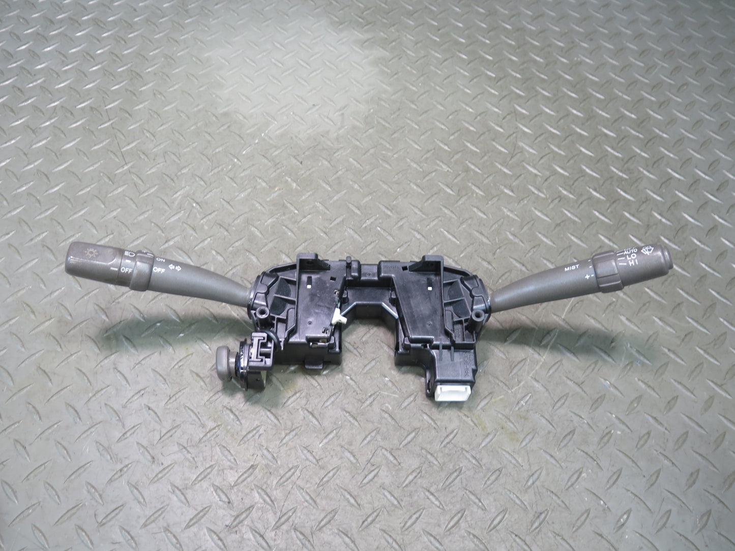 01-03 Lexus UCF30L LS430 Steering Column Turn Signal Headlight Wiper Switch OEM