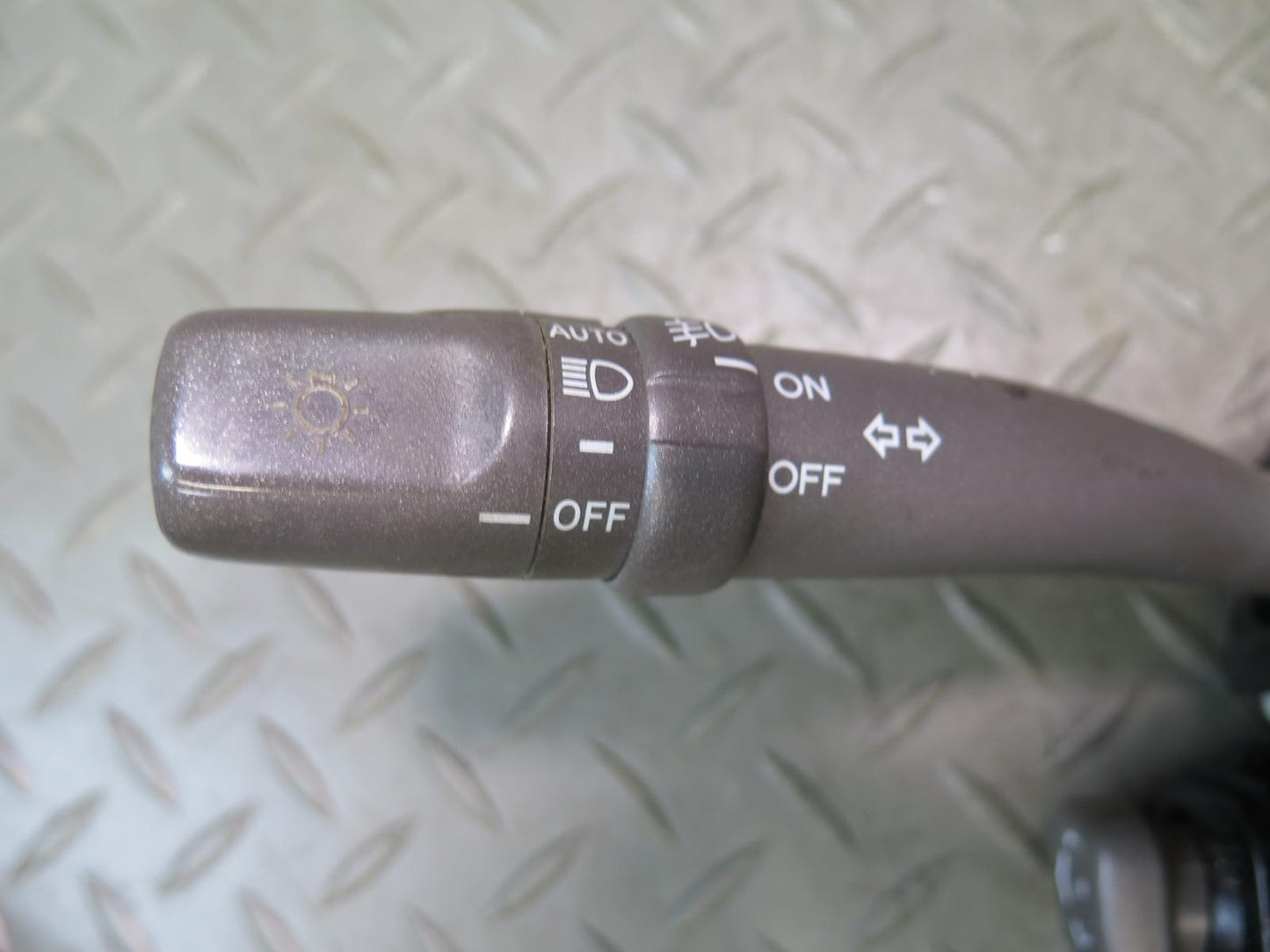 01-03 Lexus UCF30L LS430 Steering Column Turn Signal Headlight Wiper Switch OEM