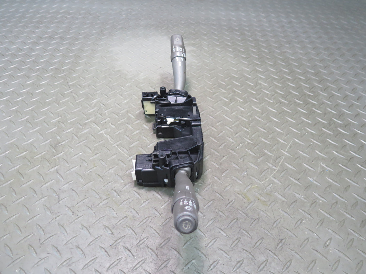 01-03 Lexus UCF30L LS430 Steering Column Turn Signal Headlight Wiper Switch OEM