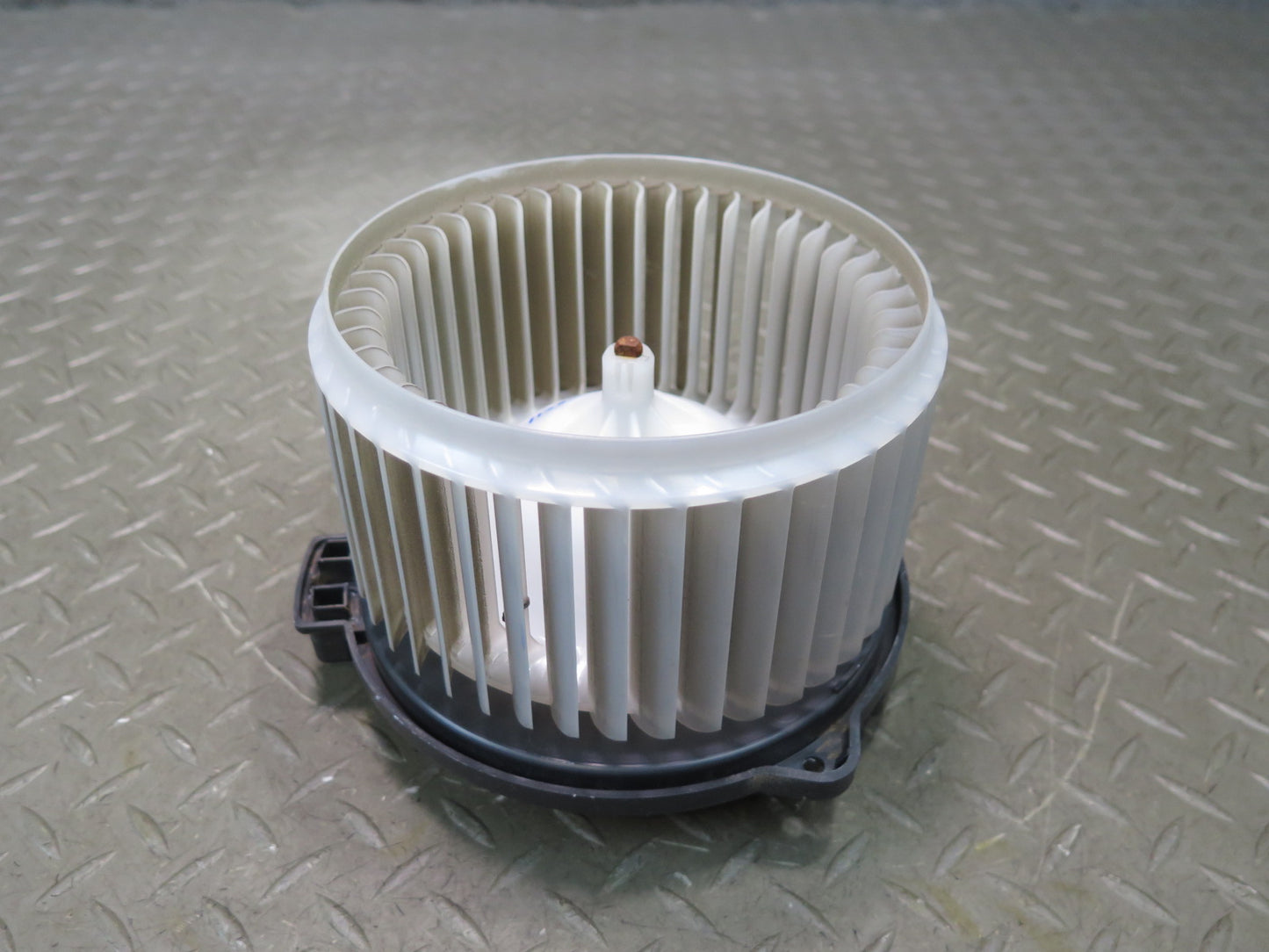 01-06 Lexus UCF30L LS430 A/C Heater Blower Motor Fan 87103-50070 OEM