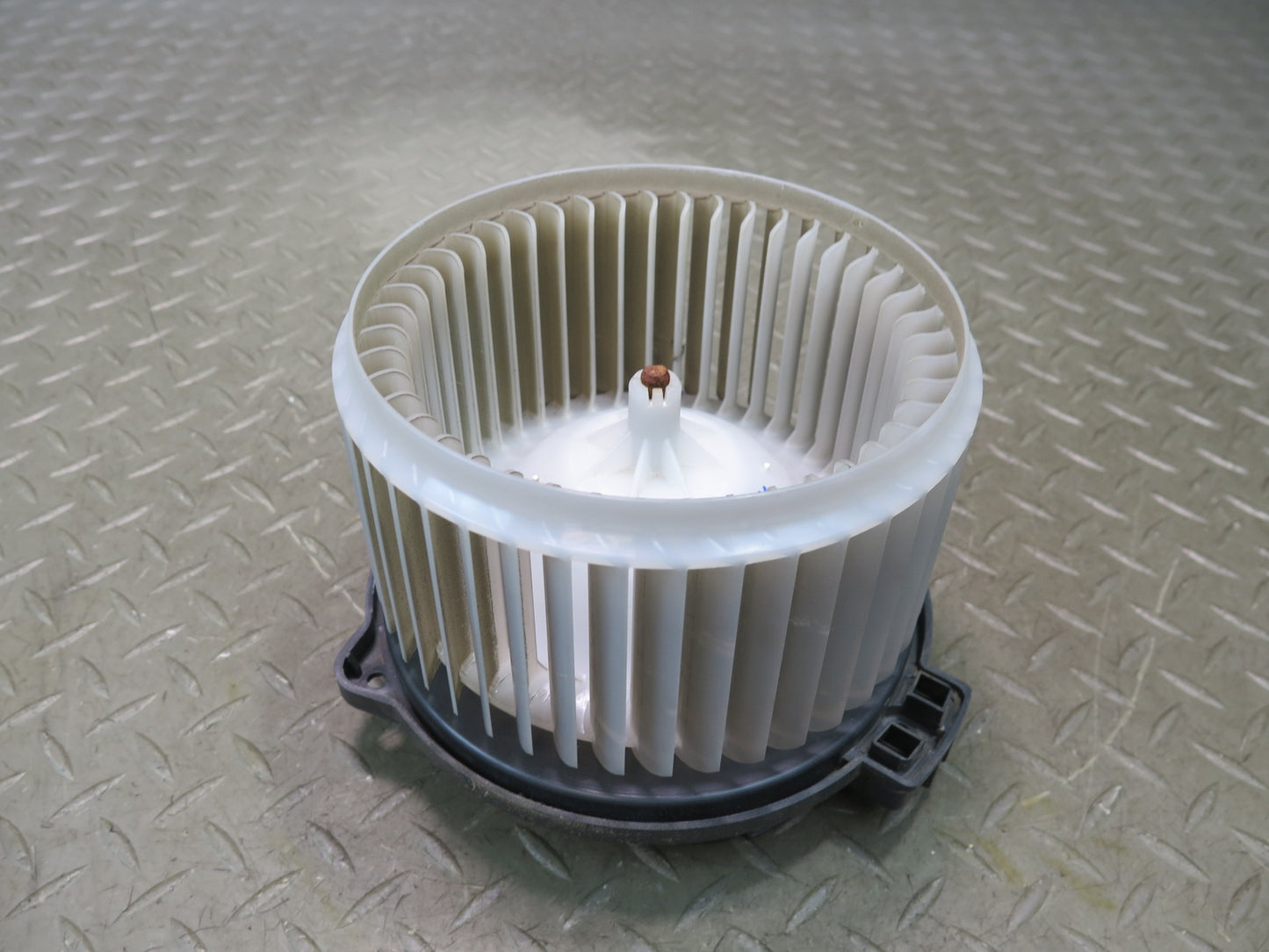 01-06 Lexus UCF30L LS430 A/C Heater Blower Motor Fan 87103-50070 OEM
