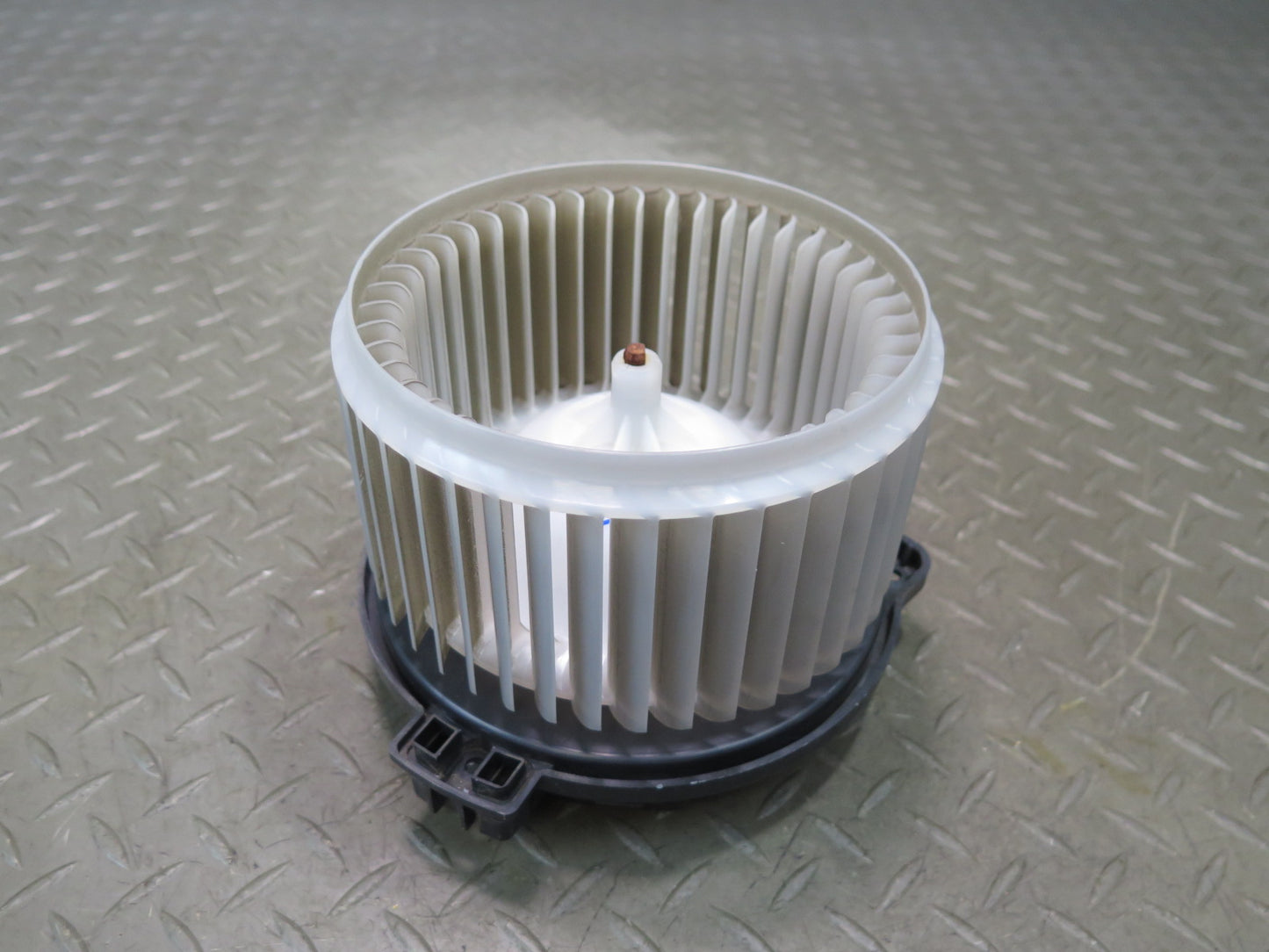01-06 Lexus UCF30L LS430 A/C Heater Blower Motor Fan 87103-50070 OEM