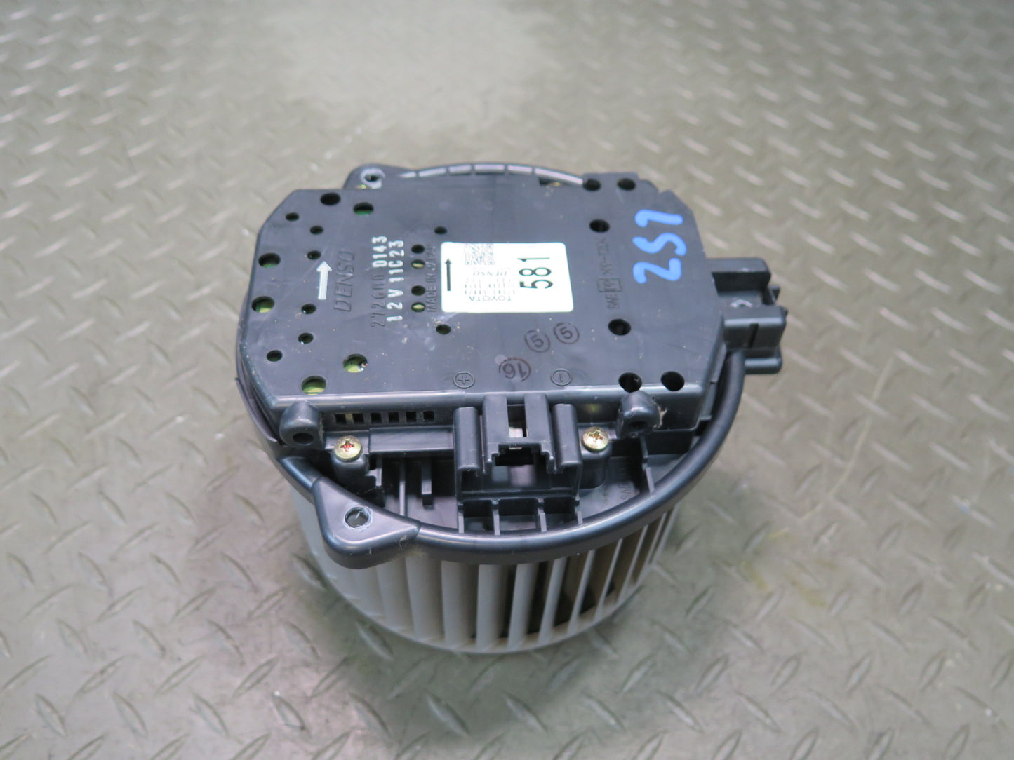 01-06 Lexus UCF30L LS430 A/C Heater Blower Motor Fan 87103-50070 OEM