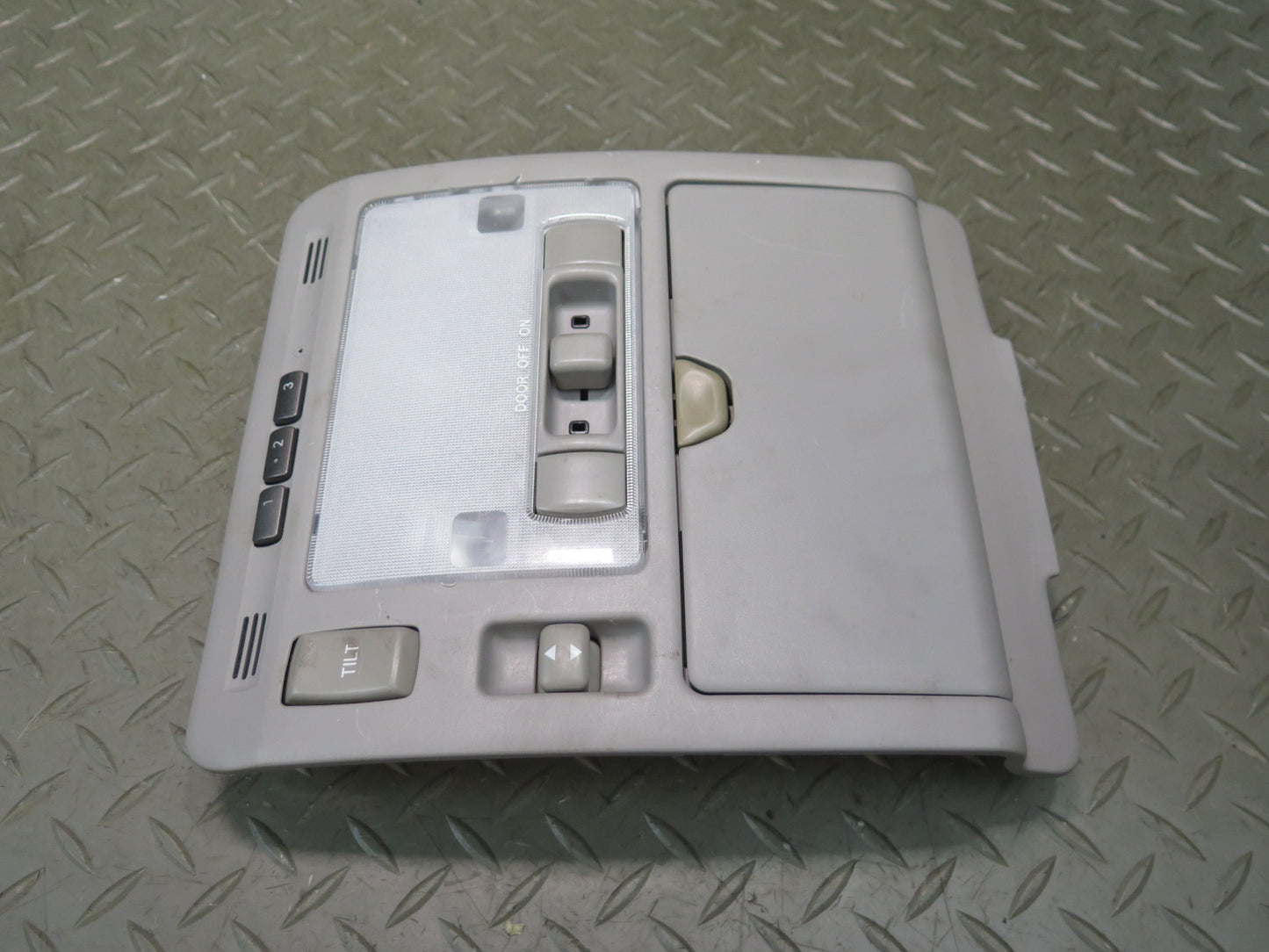 01-03 Lexus UCF30L LS430 Front Overhead Console Dome Reading Light w Sunroof OEM