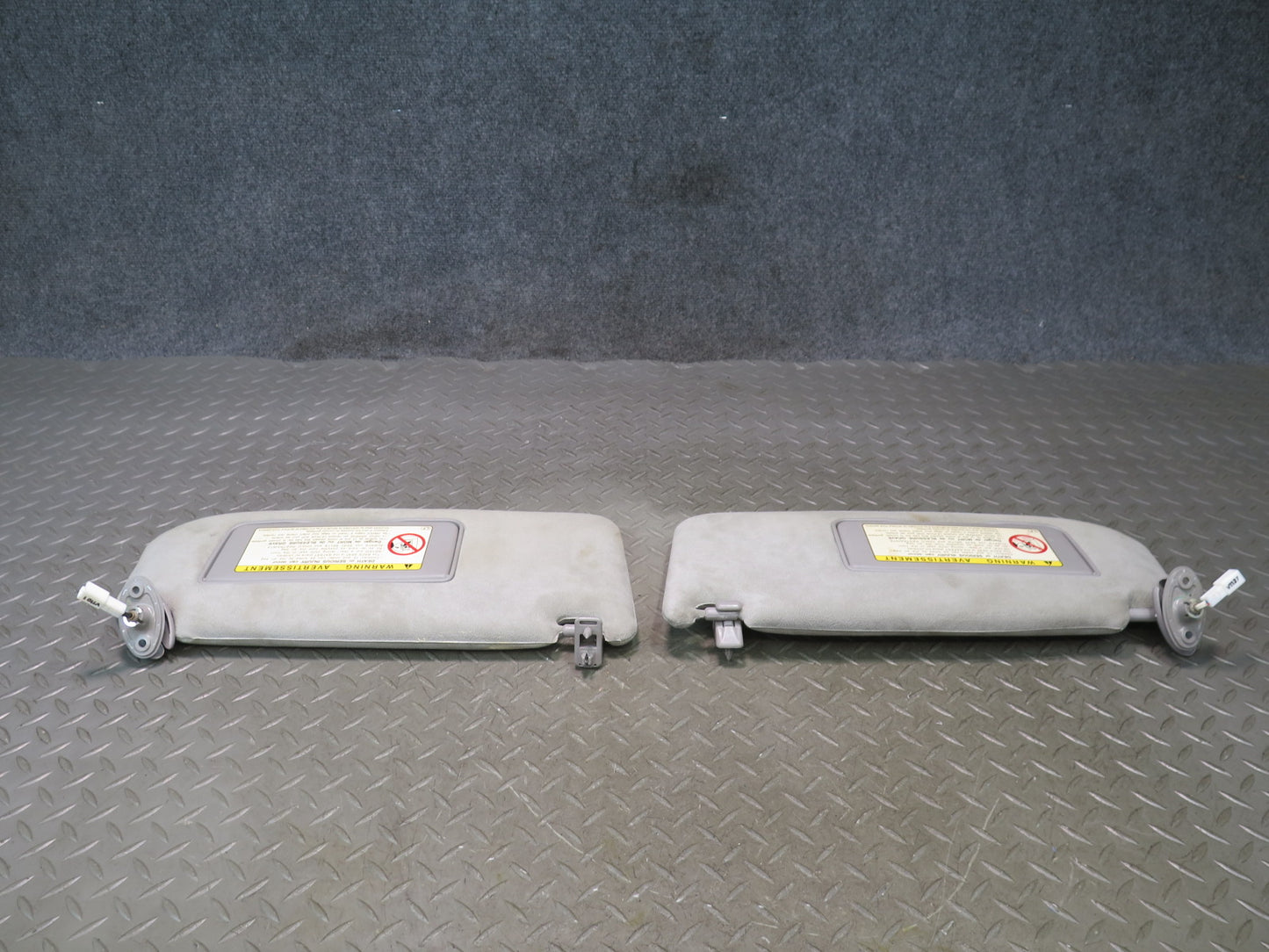 01-06 Lexus UCF30L LS430 Set of 2 Front Left & Right Sun Visor OEM