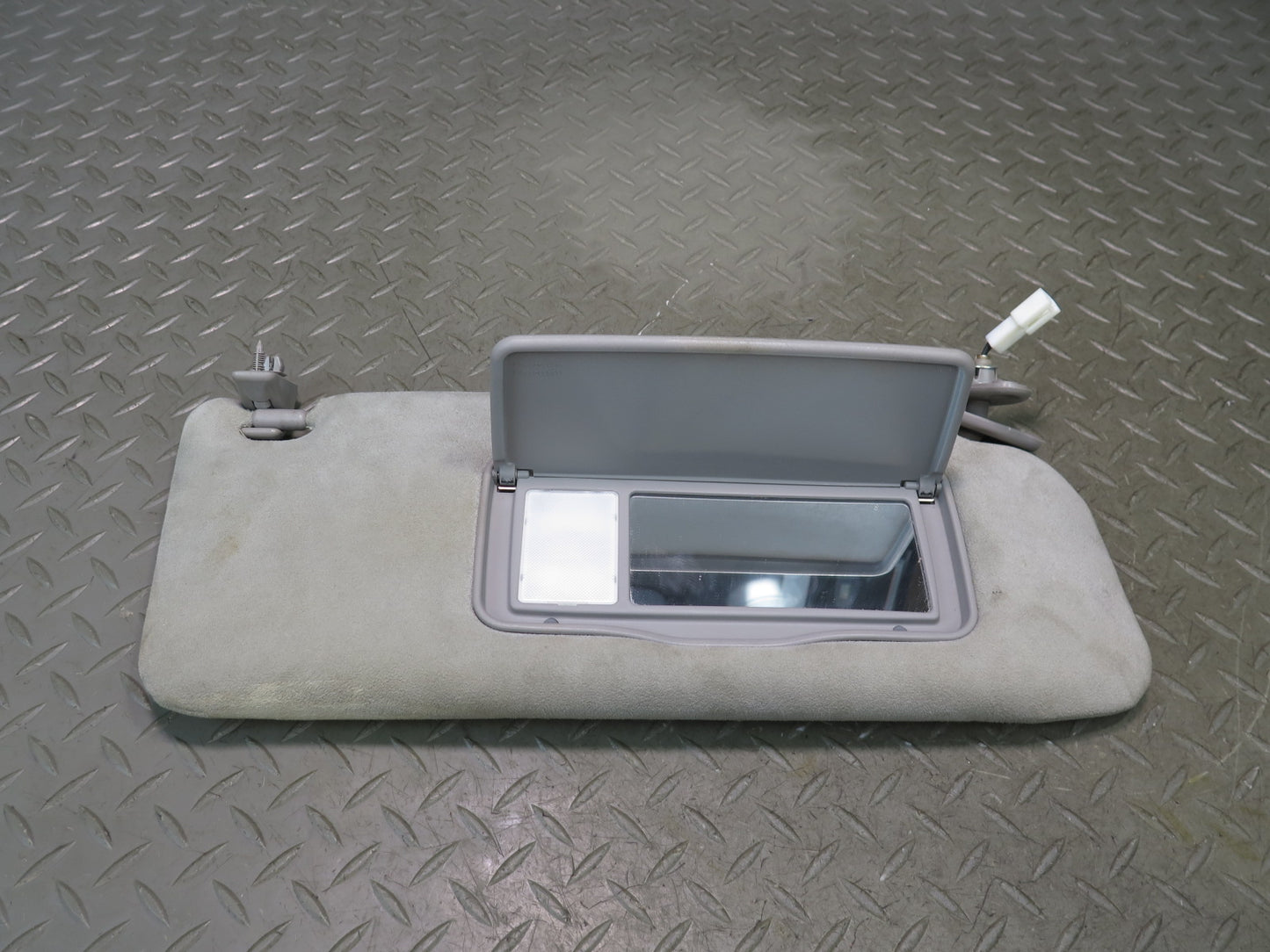 01-06 Lexus UCF30L LS430 Set of 2 Front Left & Right Sun Visor OEM