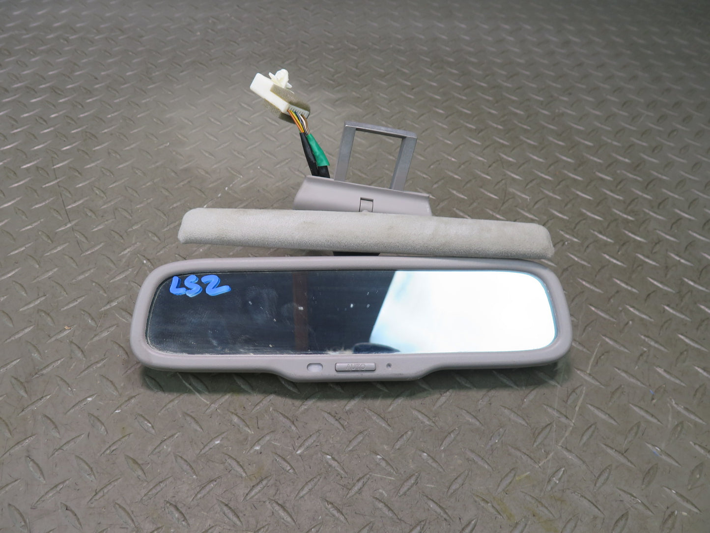 01-03 Lexus UCF30L LS430 Auto Dimming Interior Rear View Mirror w Sun Visor OEM