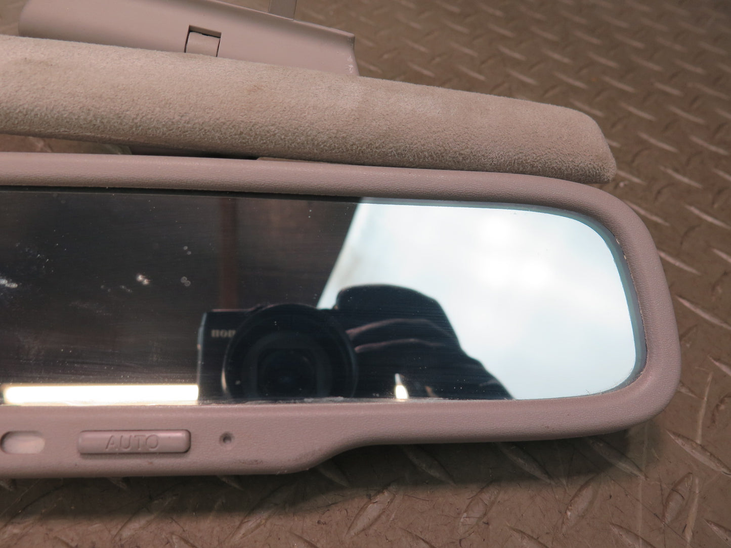 01-03 Lexus UCF30L LS430 Auto Dimming Interior Rear View Mirror w Sun Visor OEM