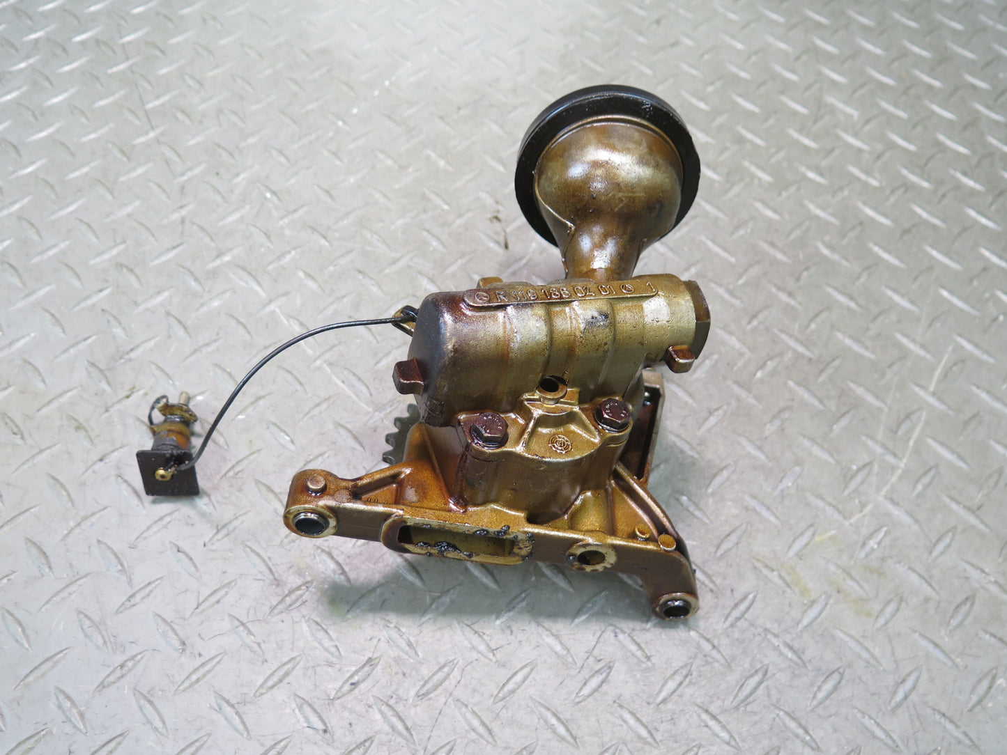 96-98 Mercedes R129 SL500 M119 Engine Motor Oil Pump 1191860401 OEM
