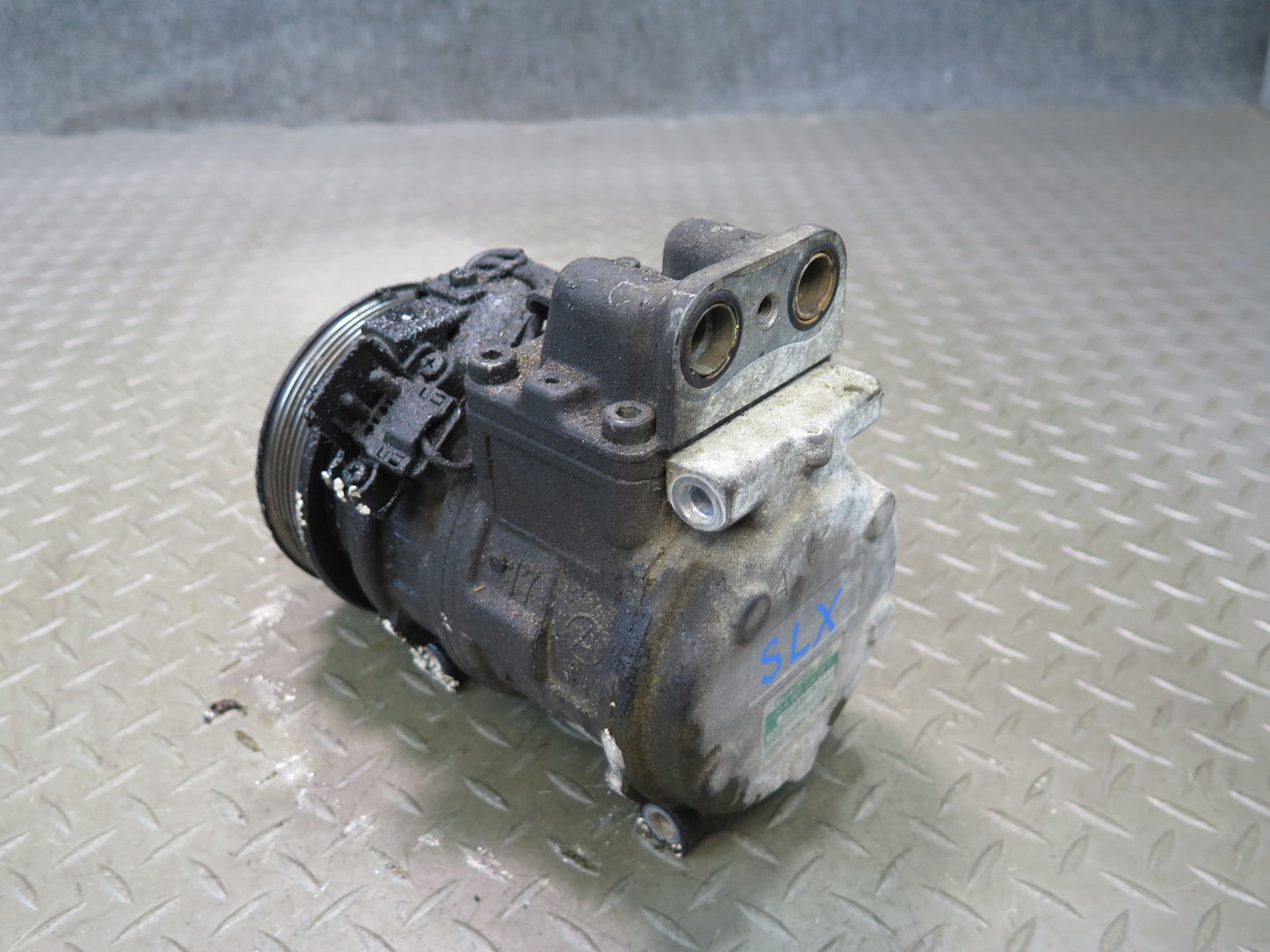 96-98 Mercedes R129 Sl-class A/C Air Condition Compressor 0002342011 OEM