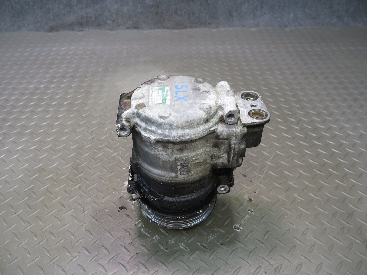 96-98 Mercedes R129 Sl-class A/C Air Condition Compressor 0002342011 OEM