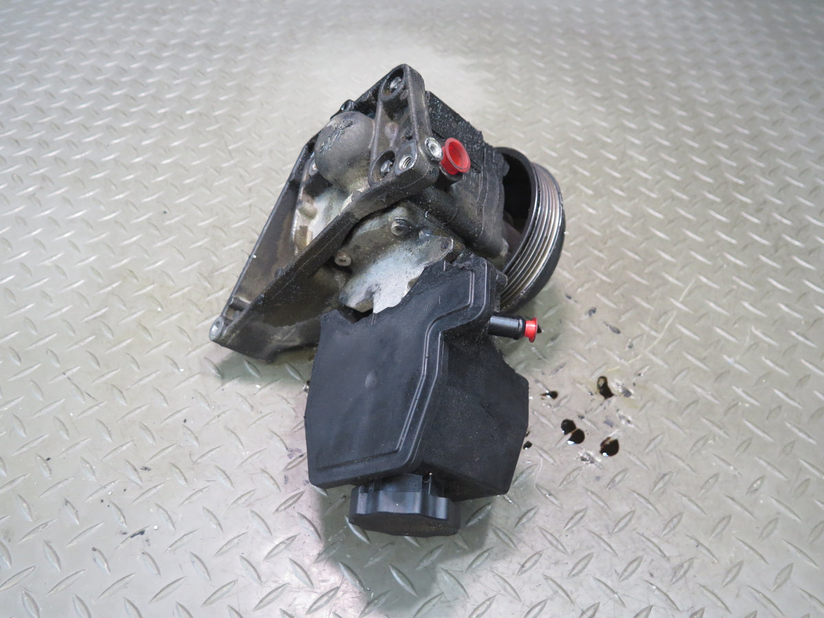 96-98 Mercedes R129 SL500 Power Steering Pump w Support Bracket OEM