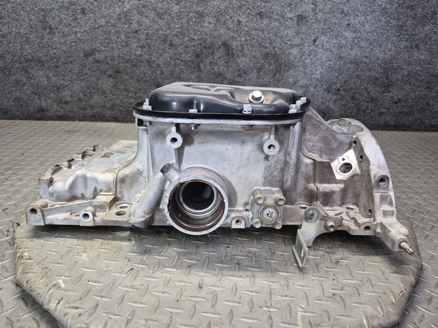 08-12 Lexus UVF46L LS600h LS460 AWD Engine Motor Upper Oil Pan OEM