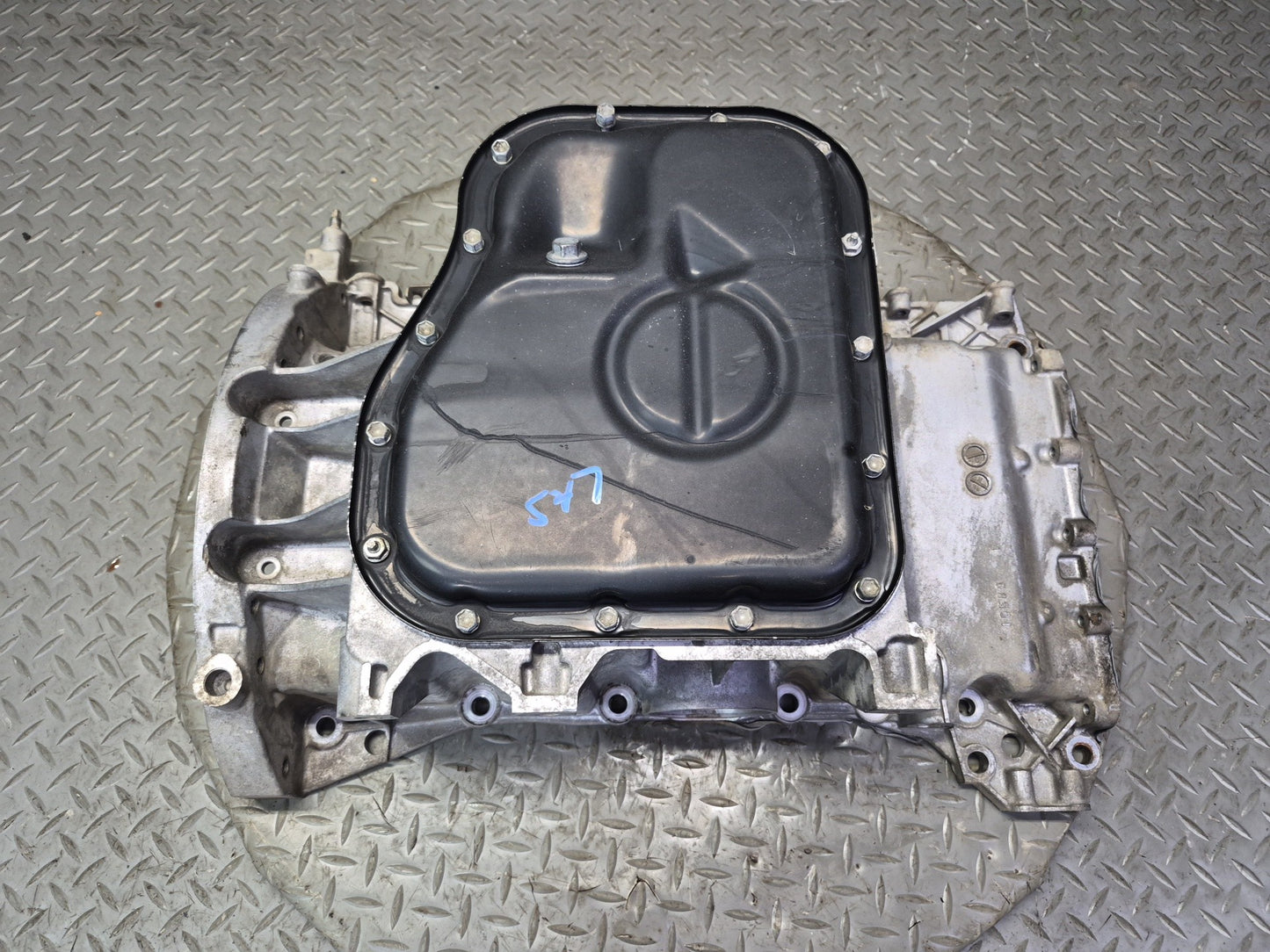 08-12 Lexus UVF46L LS600h LS460 AWD Engine Motor Upper Oil Pan OEM