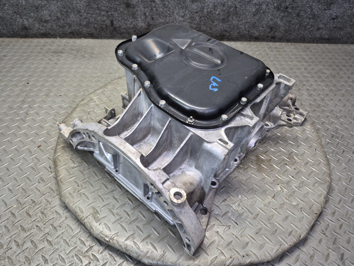 08-12 Lexus UVF46L LS600h LS460 AWD Engine Motor Upper Oil Pan OEM