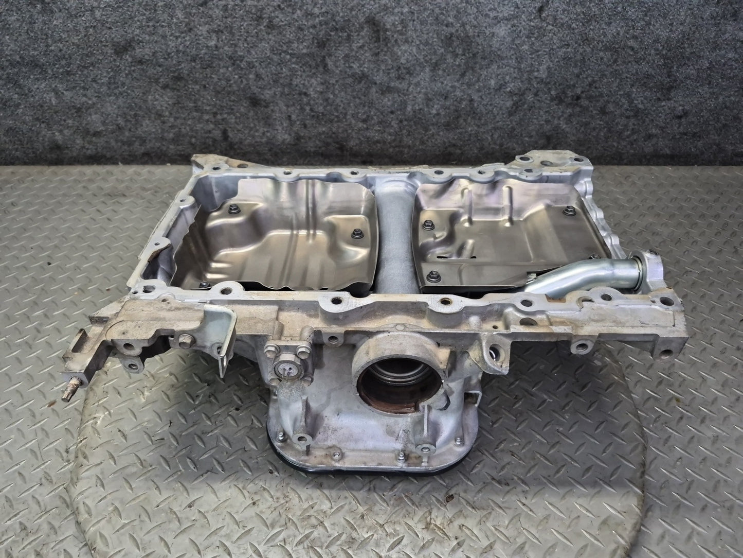 08-12 Lexus UVF46L LS600h LS460 AWD Engine Motor Upper Oil Pan OEM