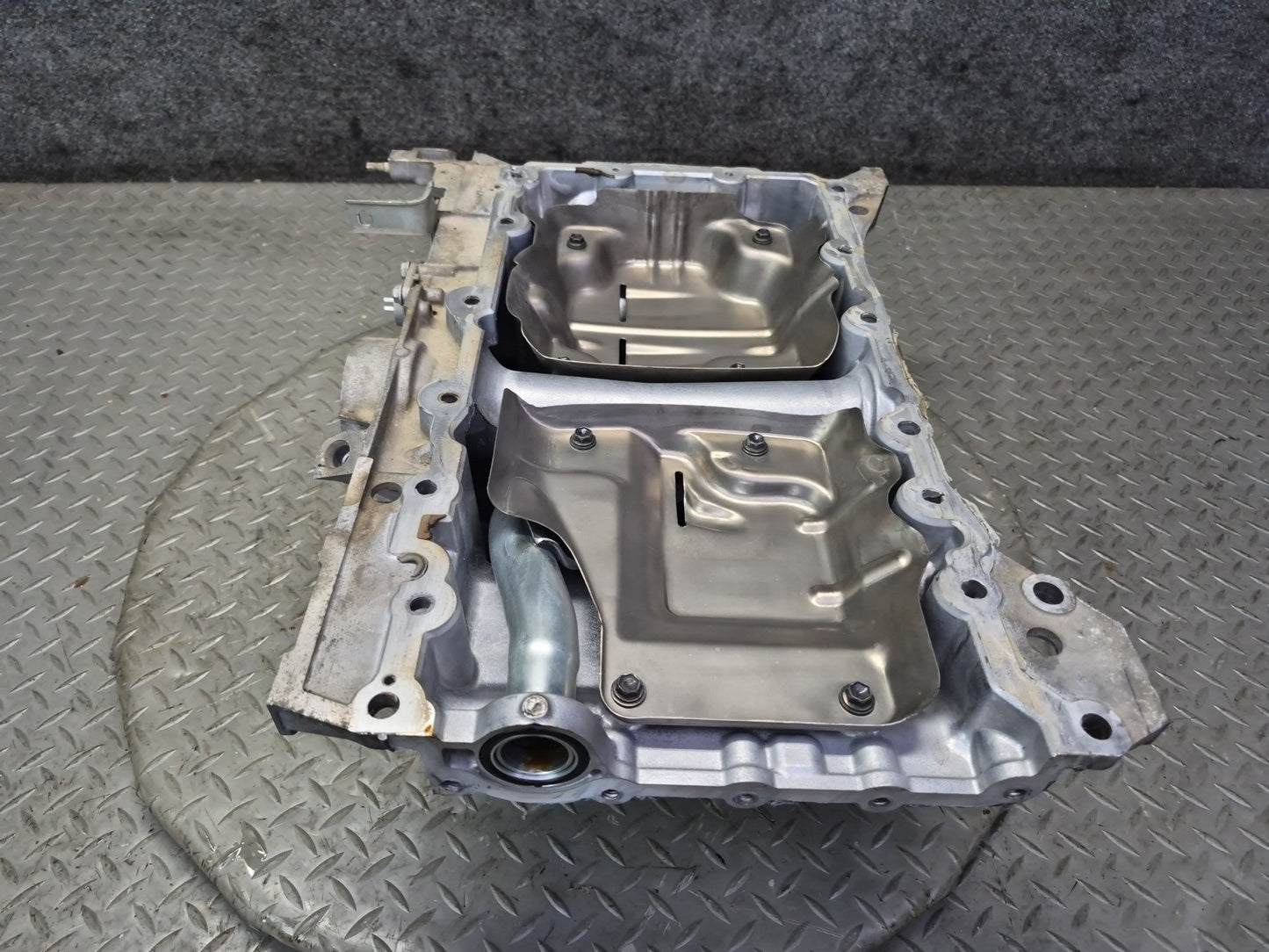 08-12 Lexus UVF46L LS600h LS460 AWD Engine Motor Upper Oil Pan OEM