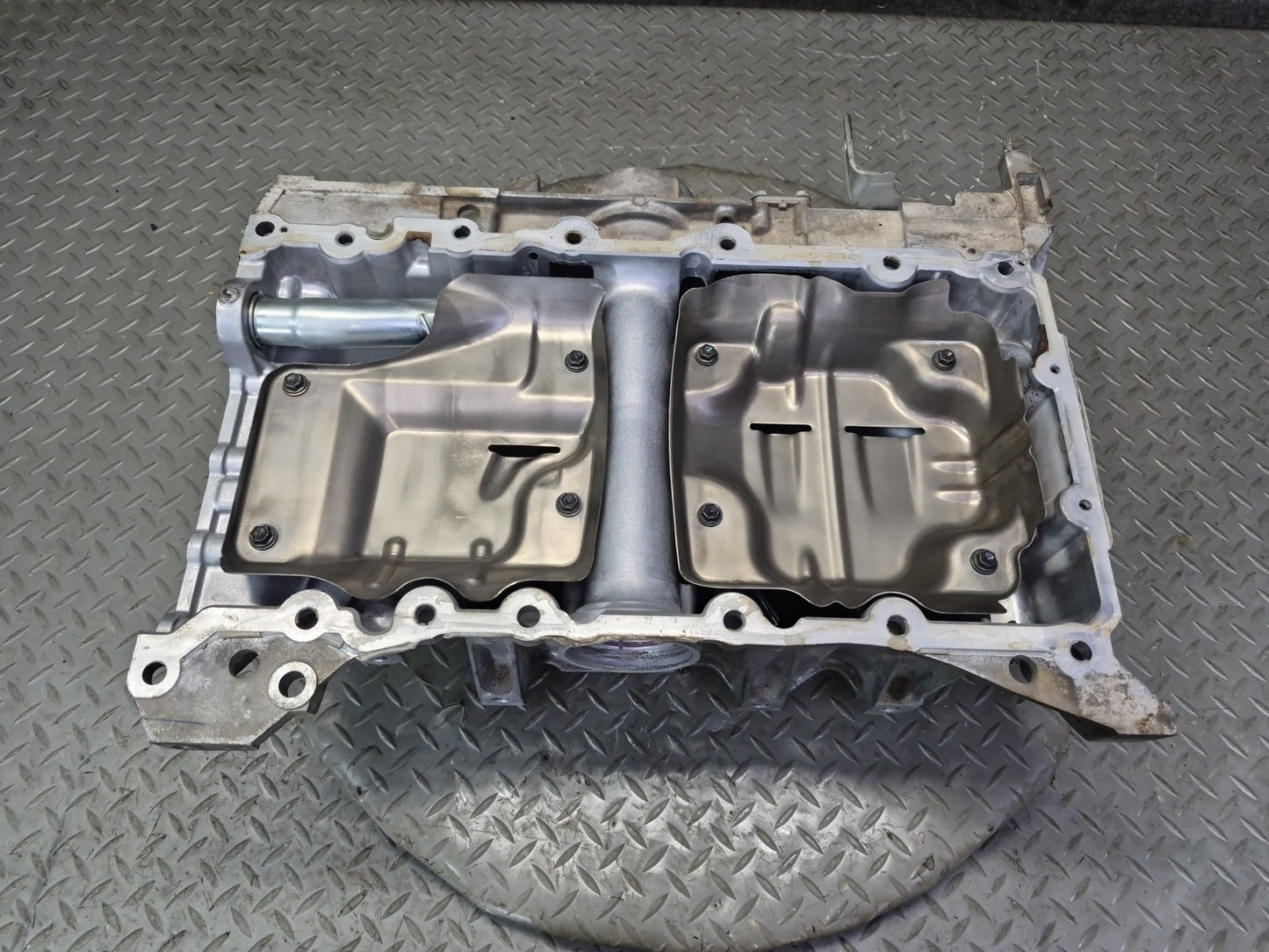 08-12 Lexus UVF46L LS600h LS460 AWD Engine Motor Upper Oil Pan OEM