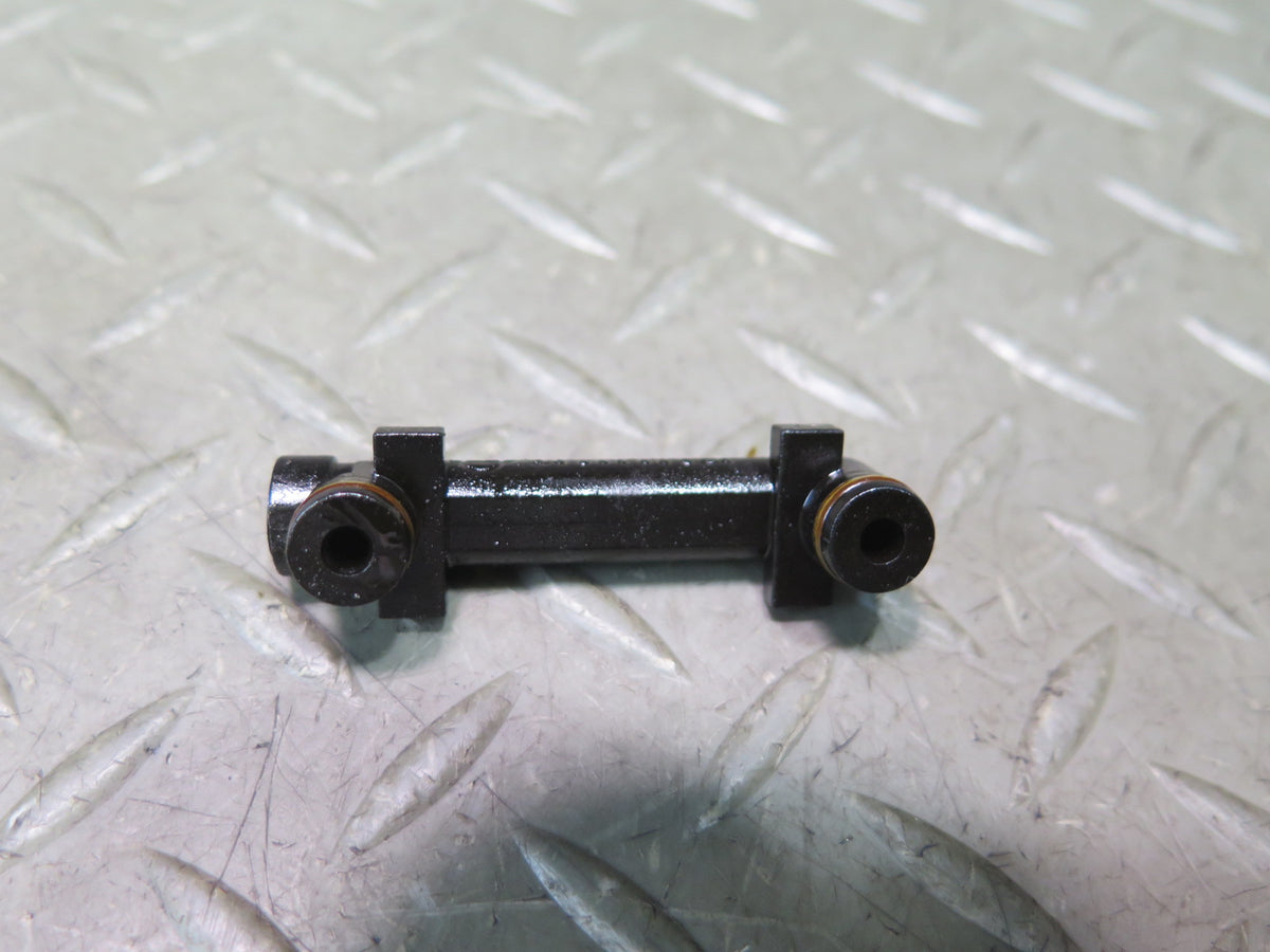 96-98 Mercedes R129 SL500 M119 Engine Motor Oil Connector Set 1191800366 OEM