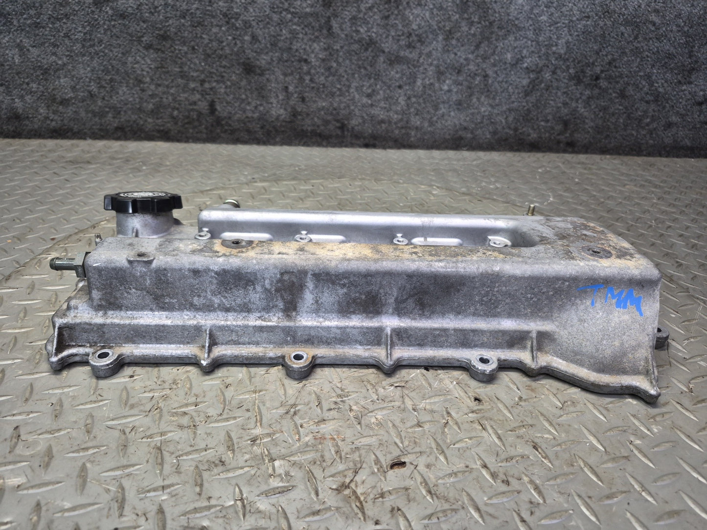 00-02 Toyota ZZW30L MR2 Spyder 1.8L 1ZZFE Engine Cylinder Head Cover w Cap OEM