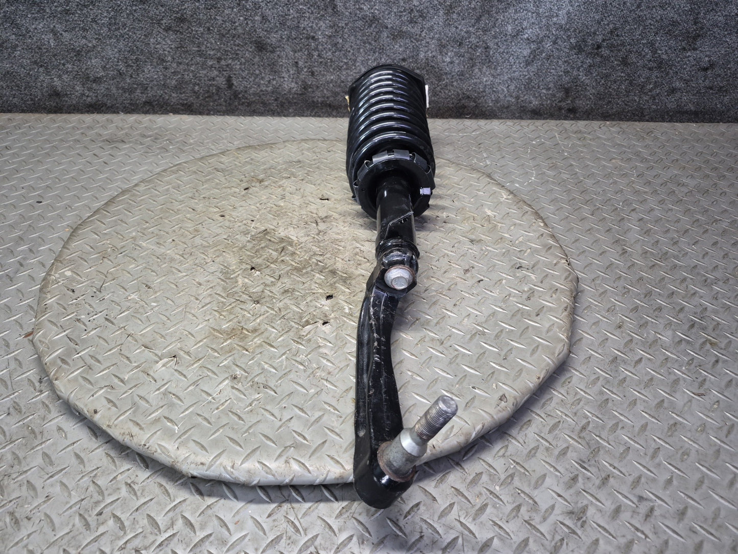 08-17 Lexus LS600h AWD Set of 2 FCS Front Strut Shock Absorber w Forks