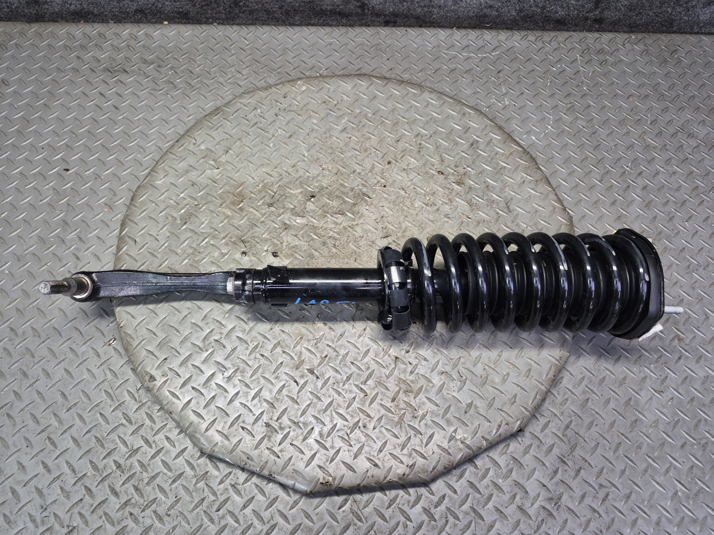 08-17 Lexus LS600h AWD Set of 2 FCS Front Strut Shock Absorber w Forks