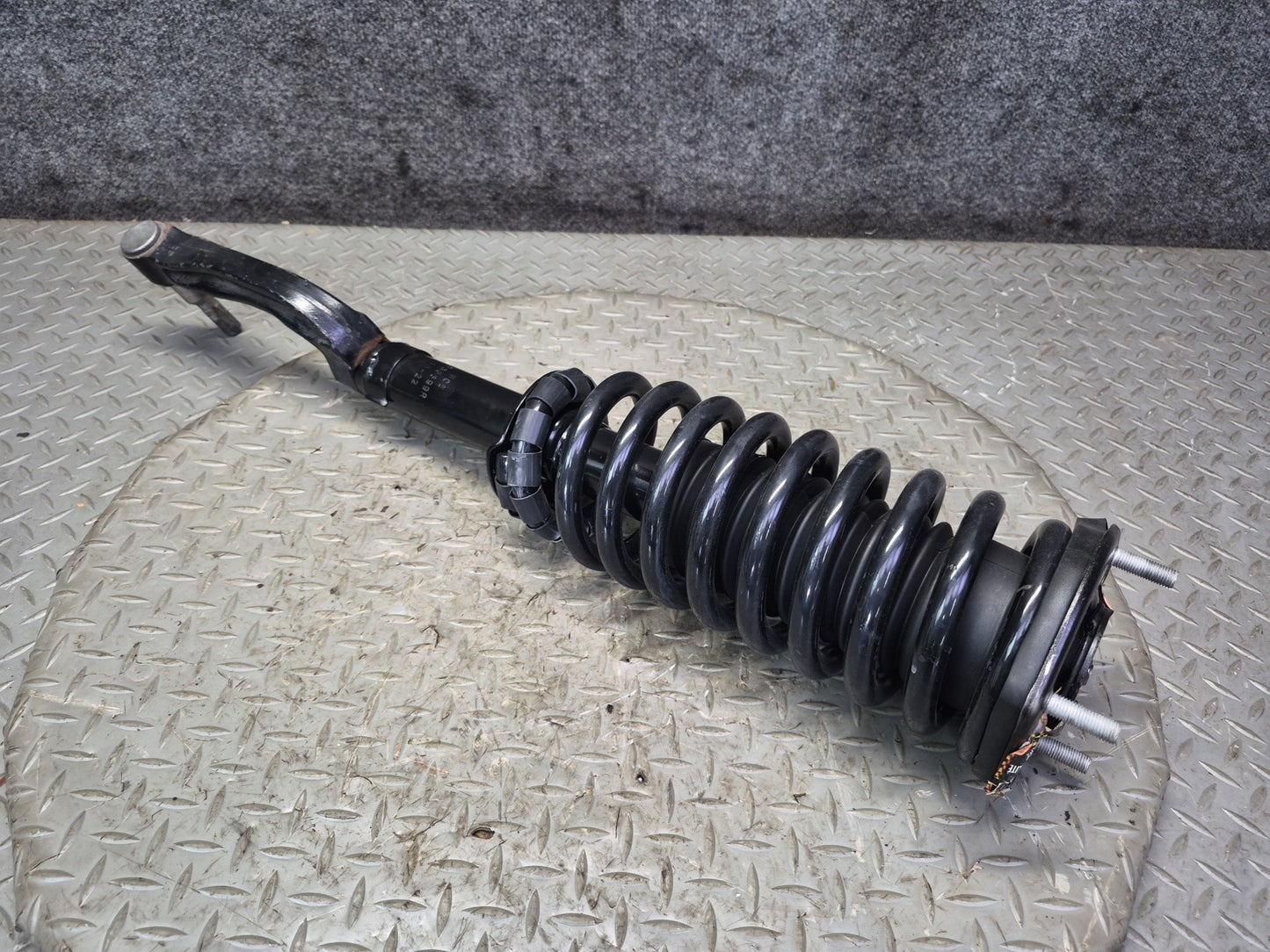 08-17 Lexus LS600h AWD Set of 2 FCS Front Strut Shock Absorber w Forks