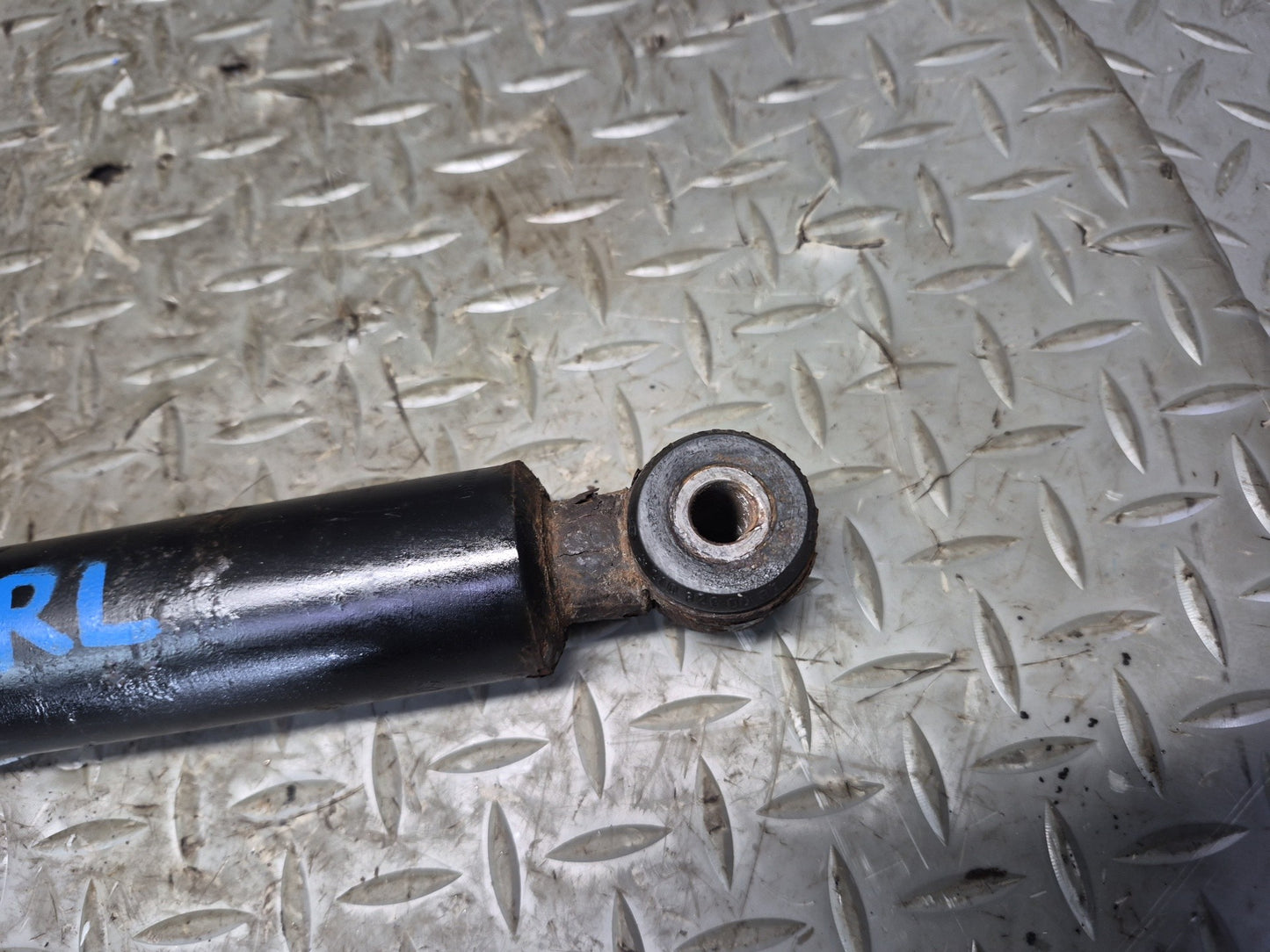 96-02 Mercedes R129 SL500 RWD Set of 2 Rear Strut Shock Absorber OEM