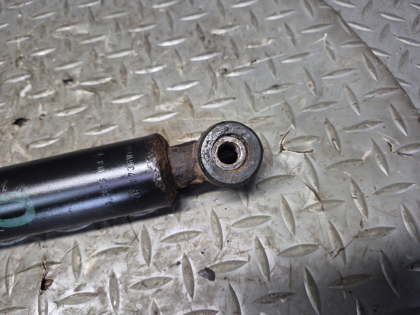 96-02 Mercedes R129 SL500 RWD Set of 2 Rear Strut Shock Absorber OEM