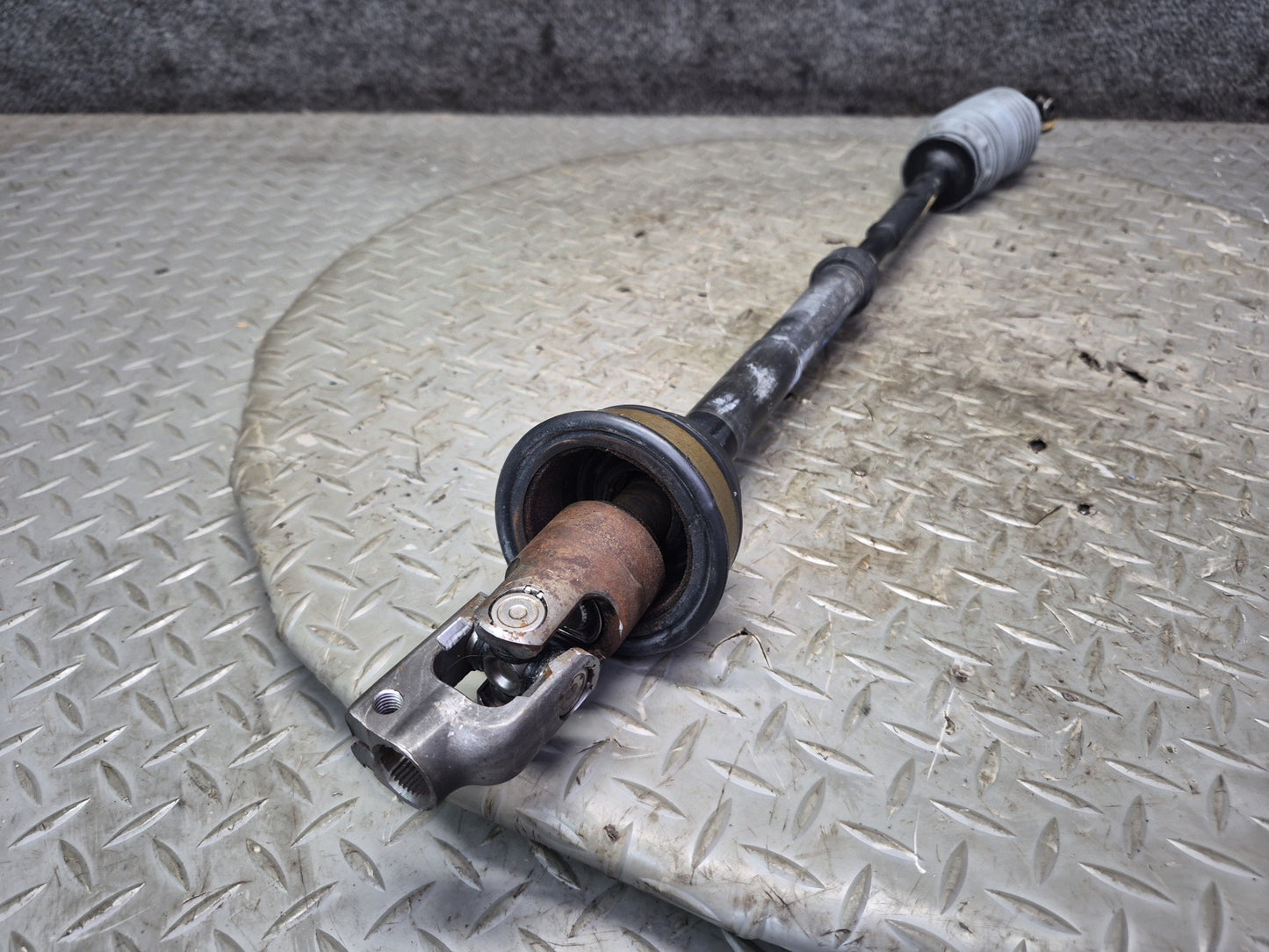 07-17 Lexus UVF46L LS600h LS460 Steering Column Intermediate Linkage Shaft OEM