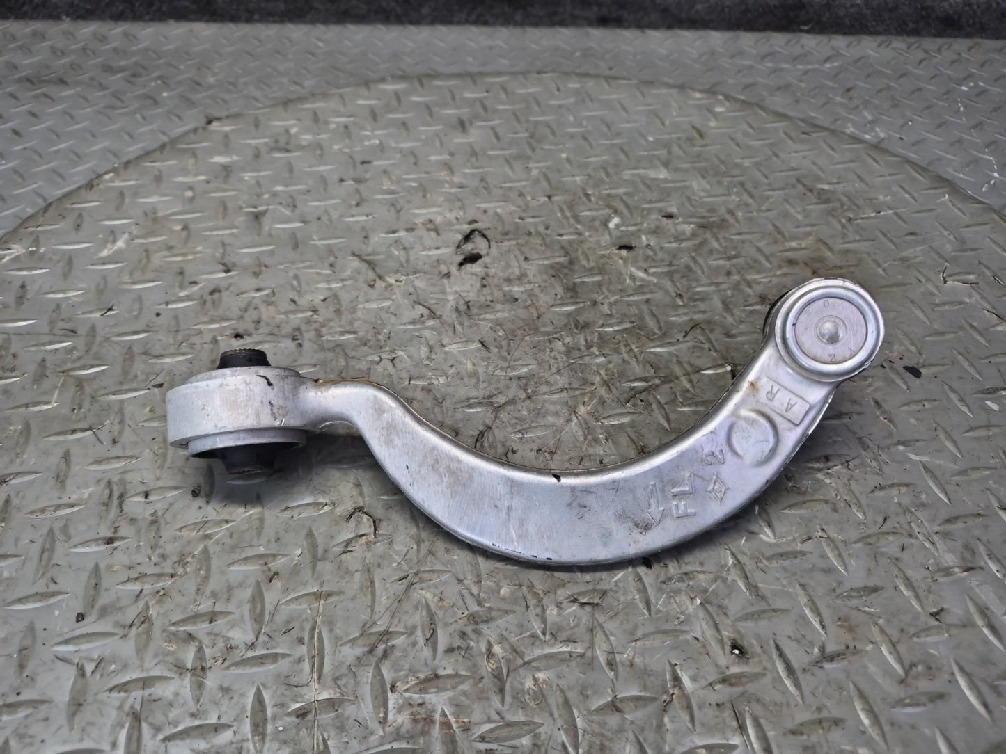 07-12 Lexus UVF46L LS600h LS460 AWD Set of 2 Front Left Upper Control Arm OEM