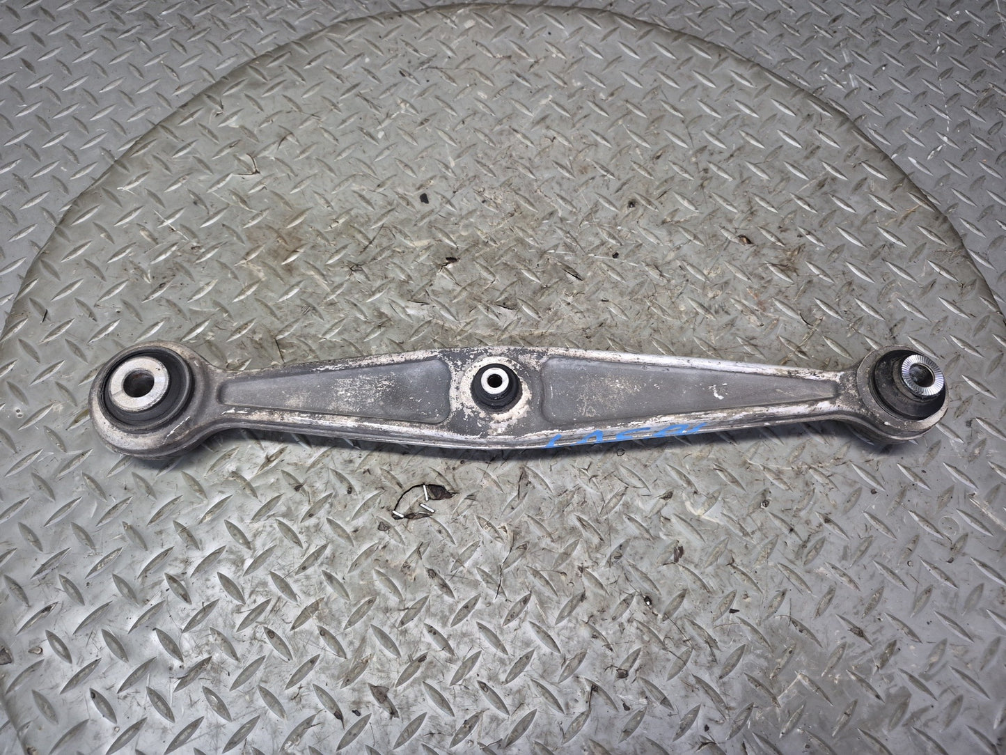 07-17 Lexus UVF46L LS600h LS460 AWD Rear Left Upper & Lower Control Arm Set OEM