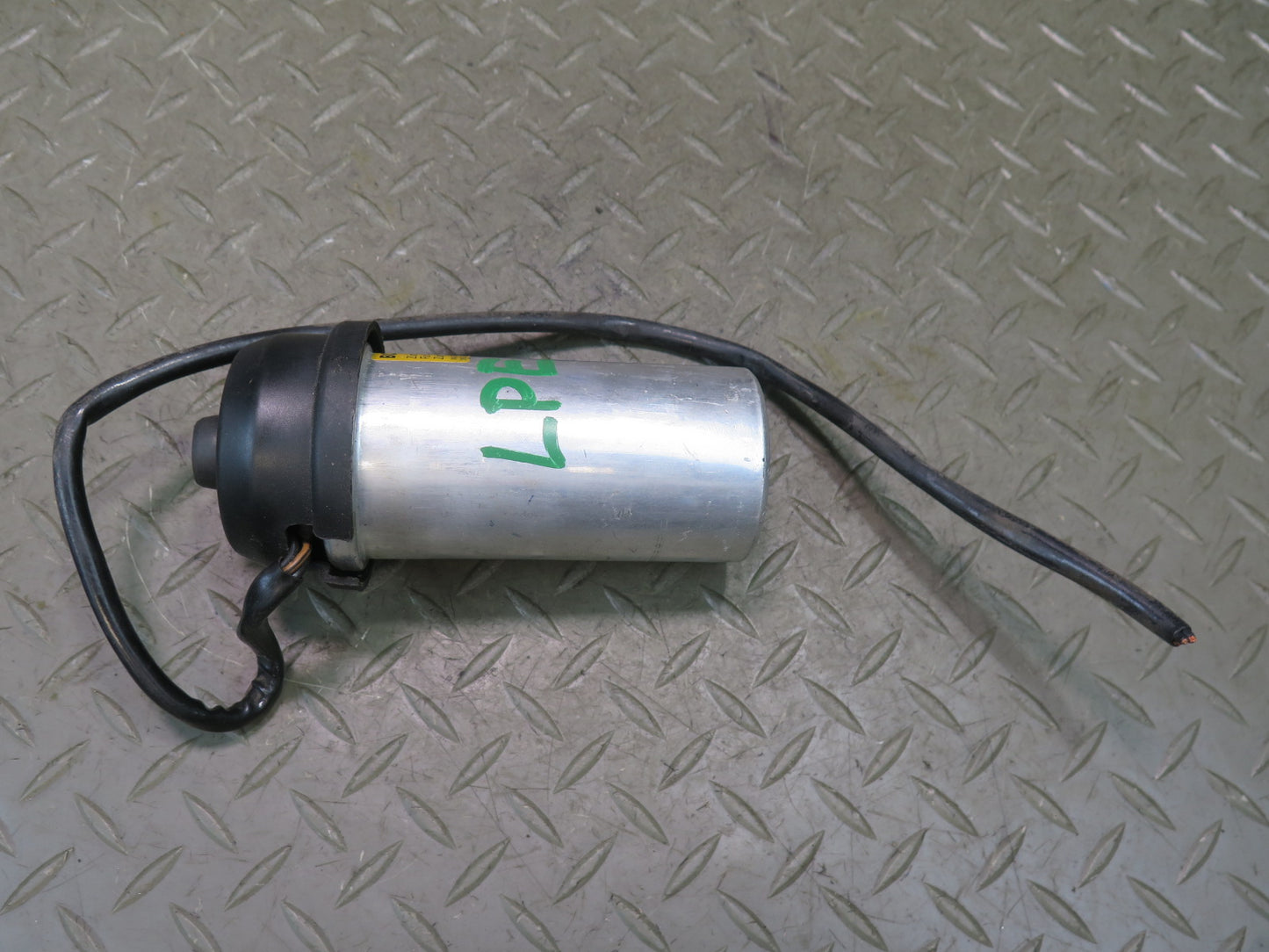 1985-1986 Porsche 928 S 5.0L V8 Engine Motor Ignition Coil